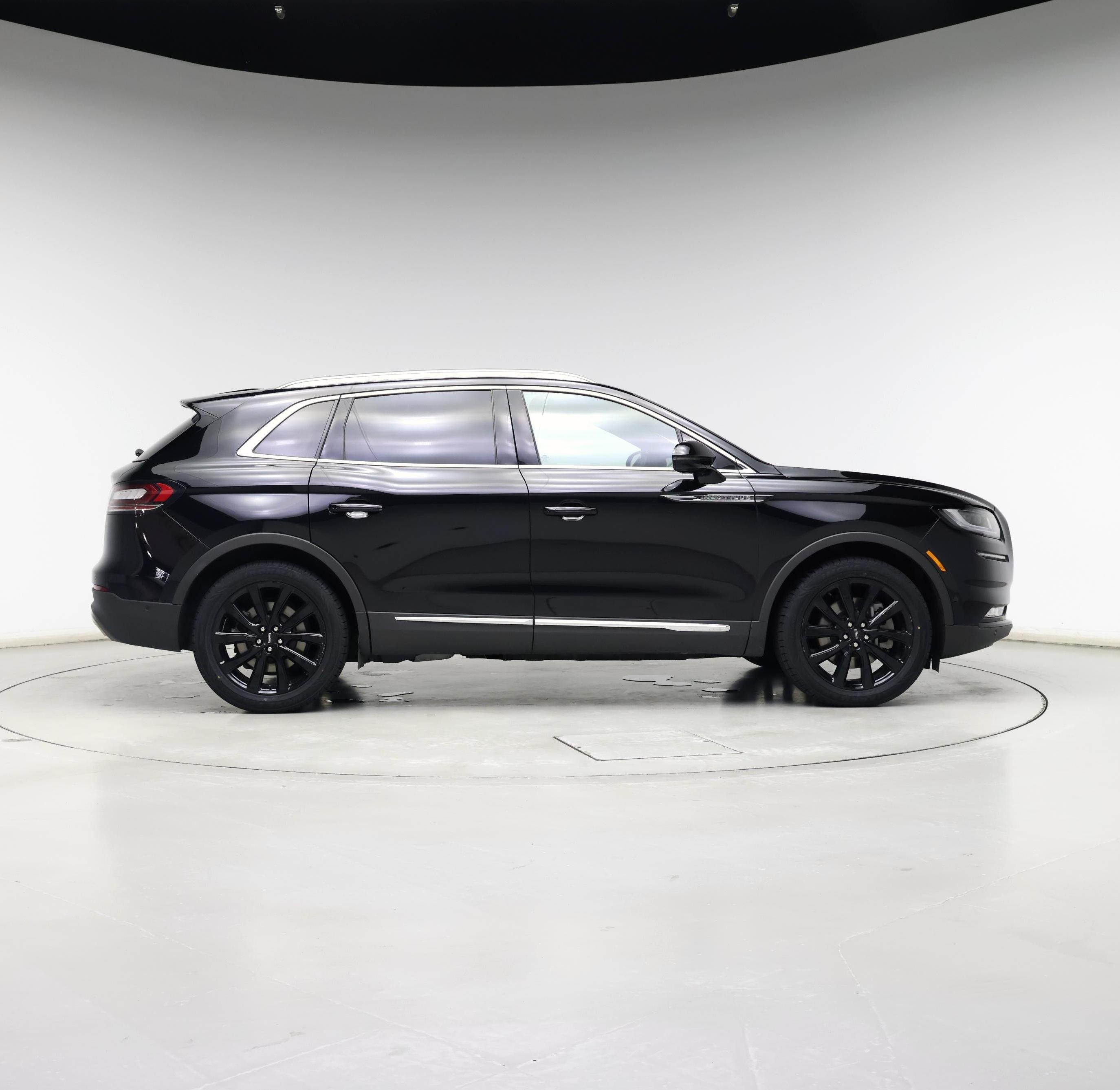 Thumbnail: 2021 Lincoln Nautilus - 7
