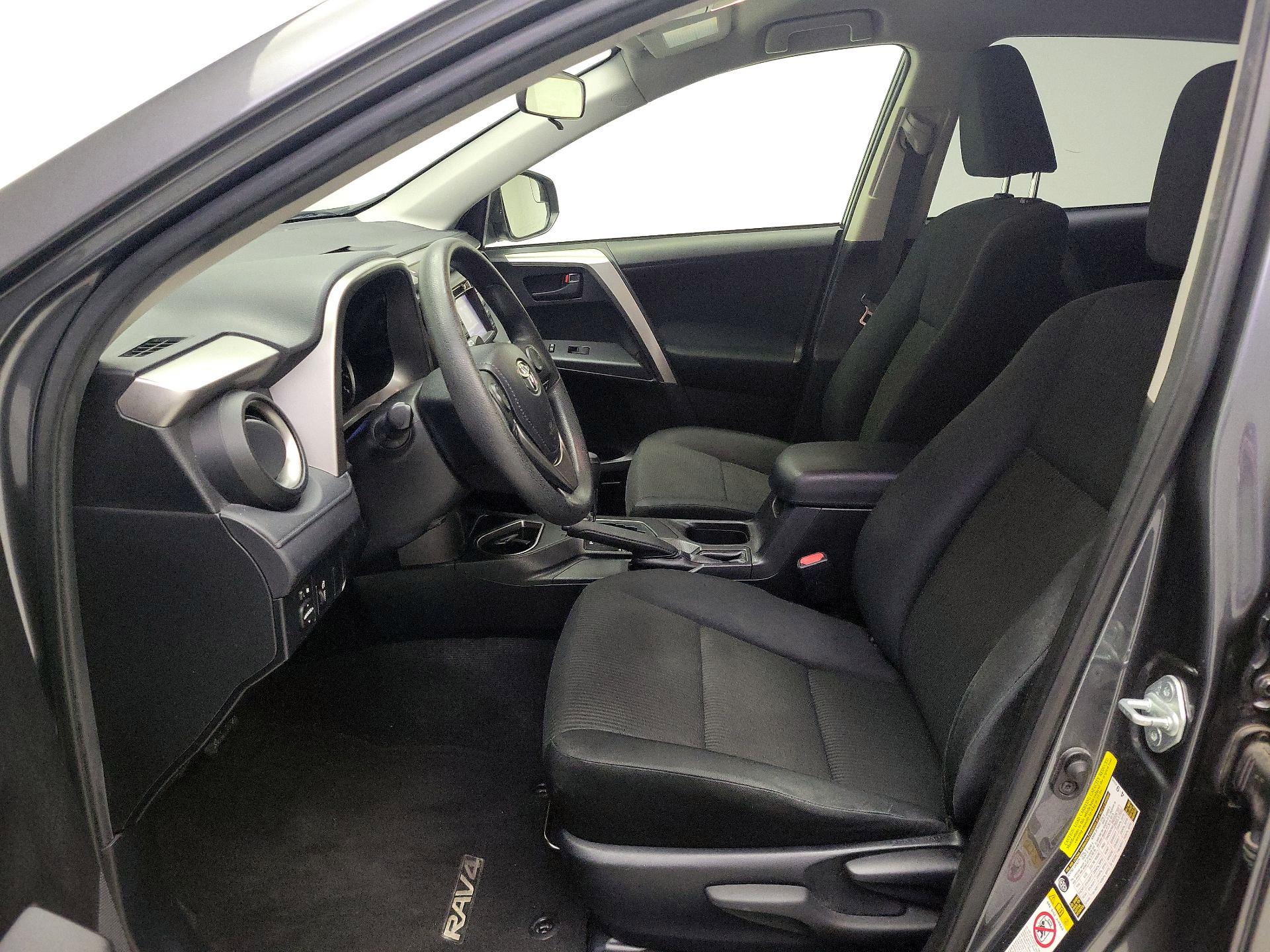 Thumbnail: 2016 Toyota RAV4 - 11