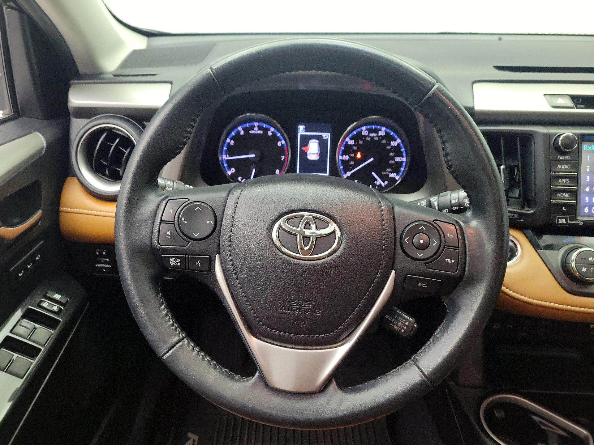 Thumbnail: 2016 Toyota RAV4 - 10