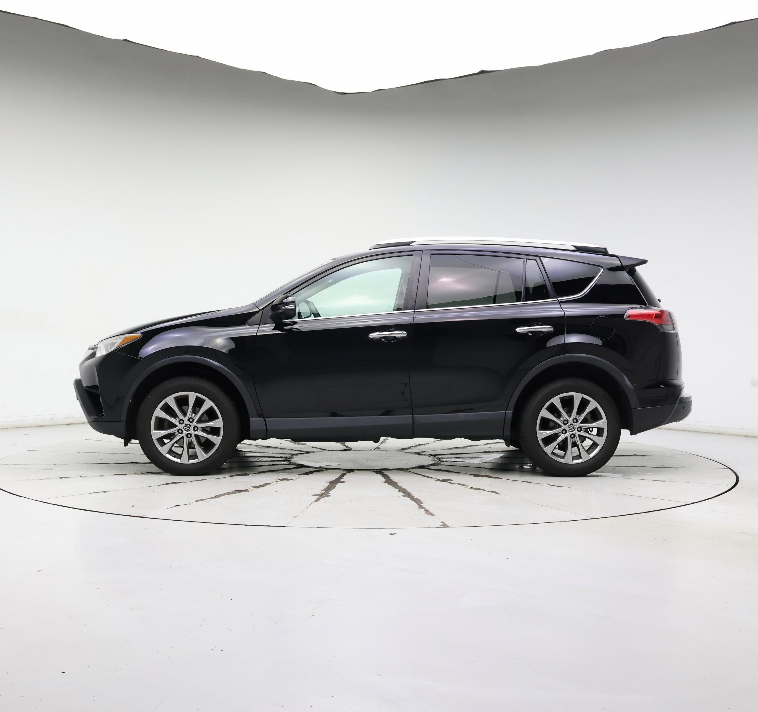 Thumbnail: 2016 Toyota RAV4 - 3