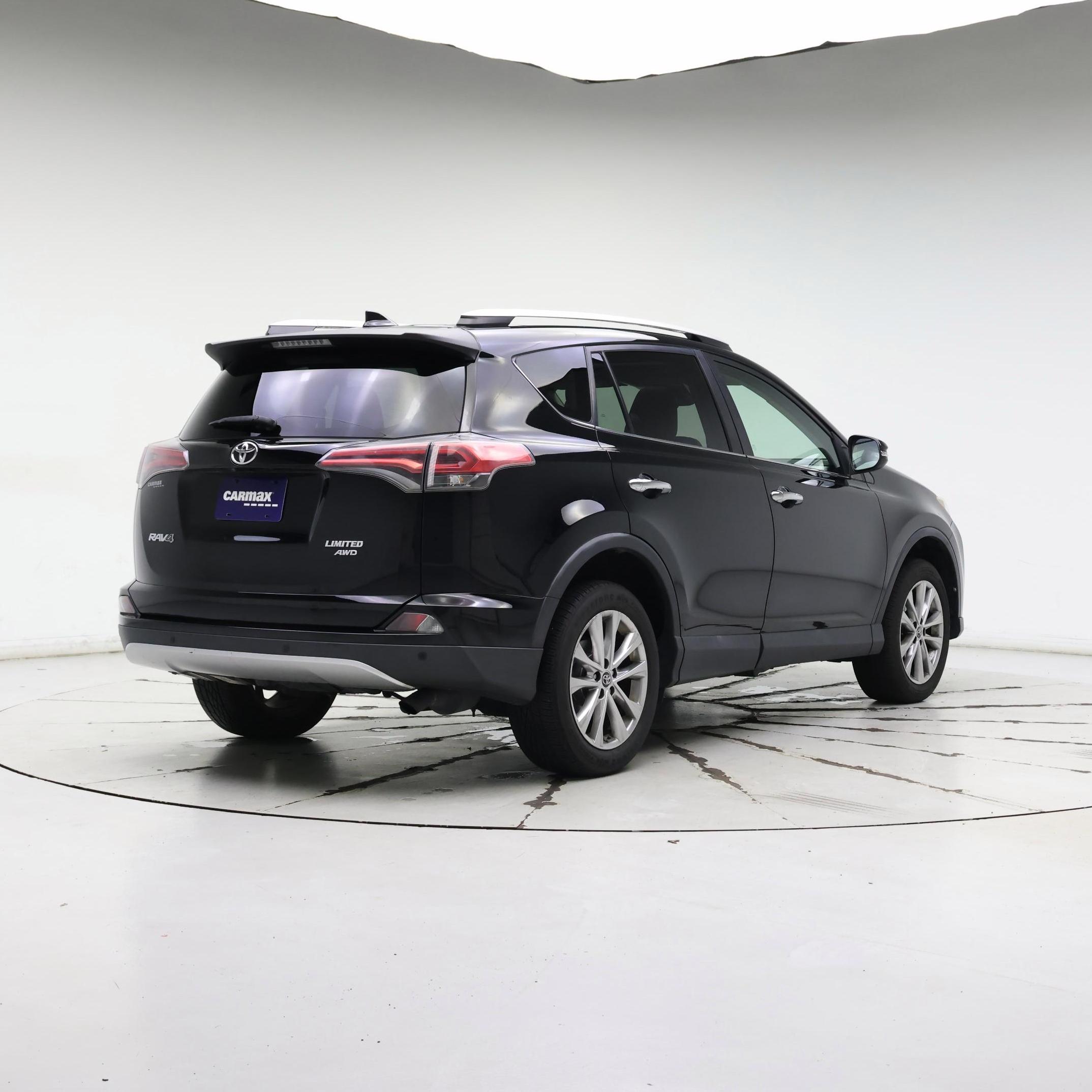 Thumbnail: 2016 Toyota RAV4 - 8