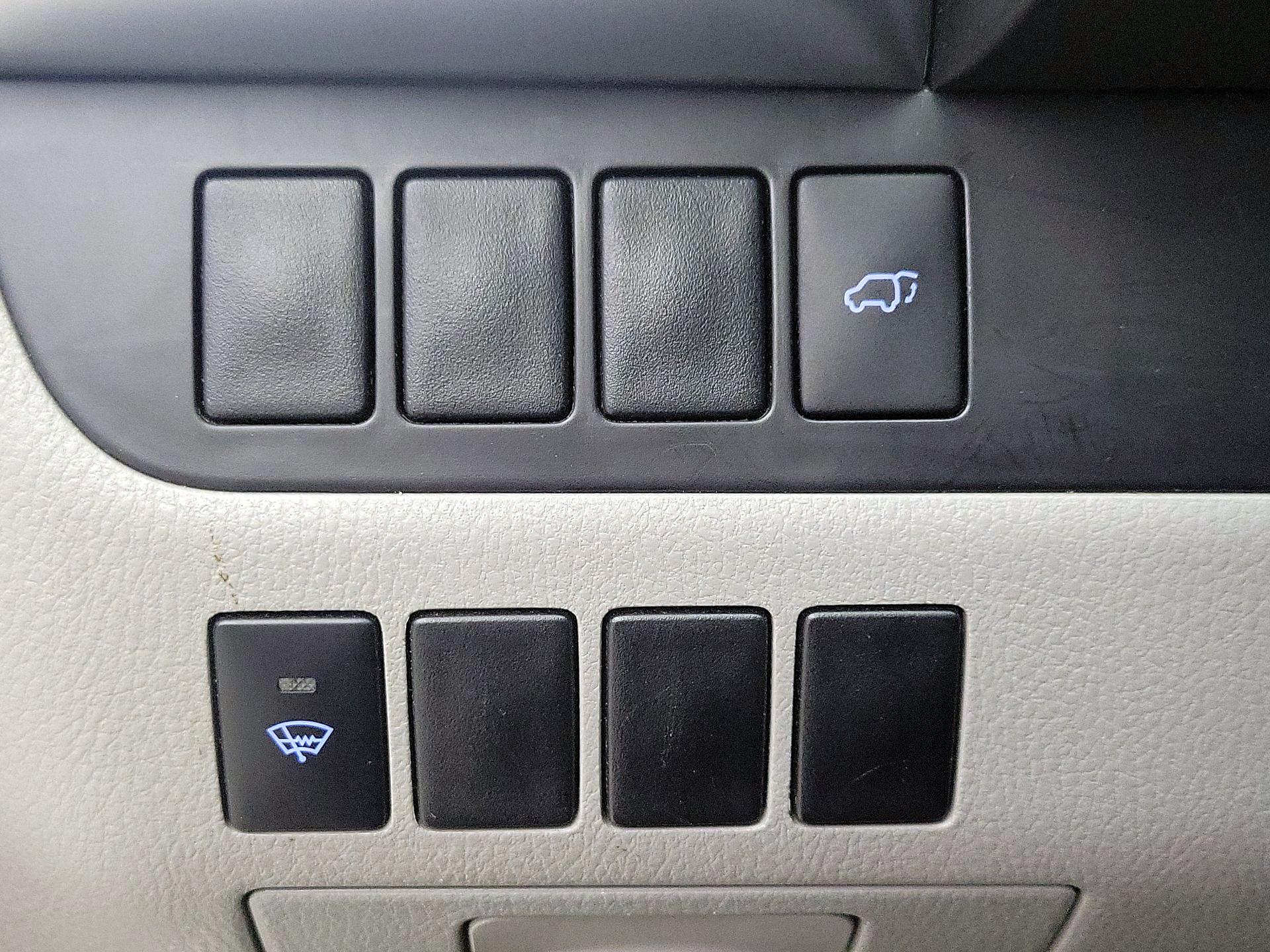 Thumbnail: 2015 Toyota Highlander - 13
