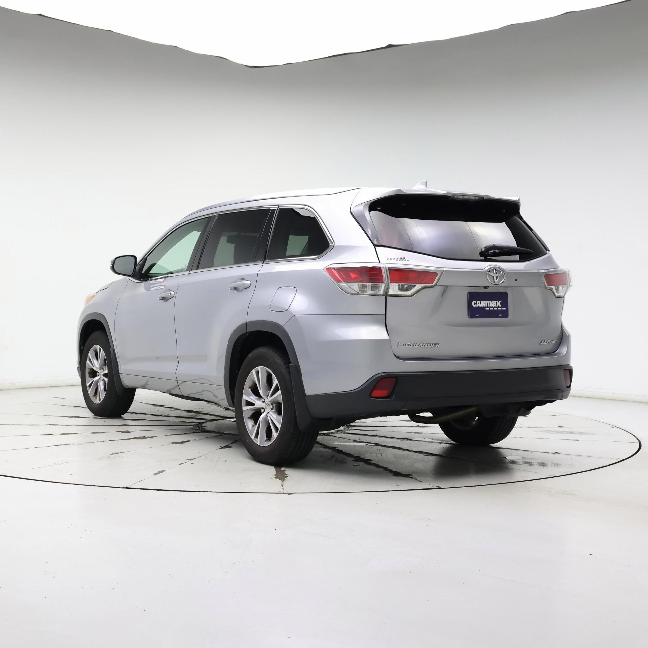 Thumbnail: 2015 Toyota Highlander - 2