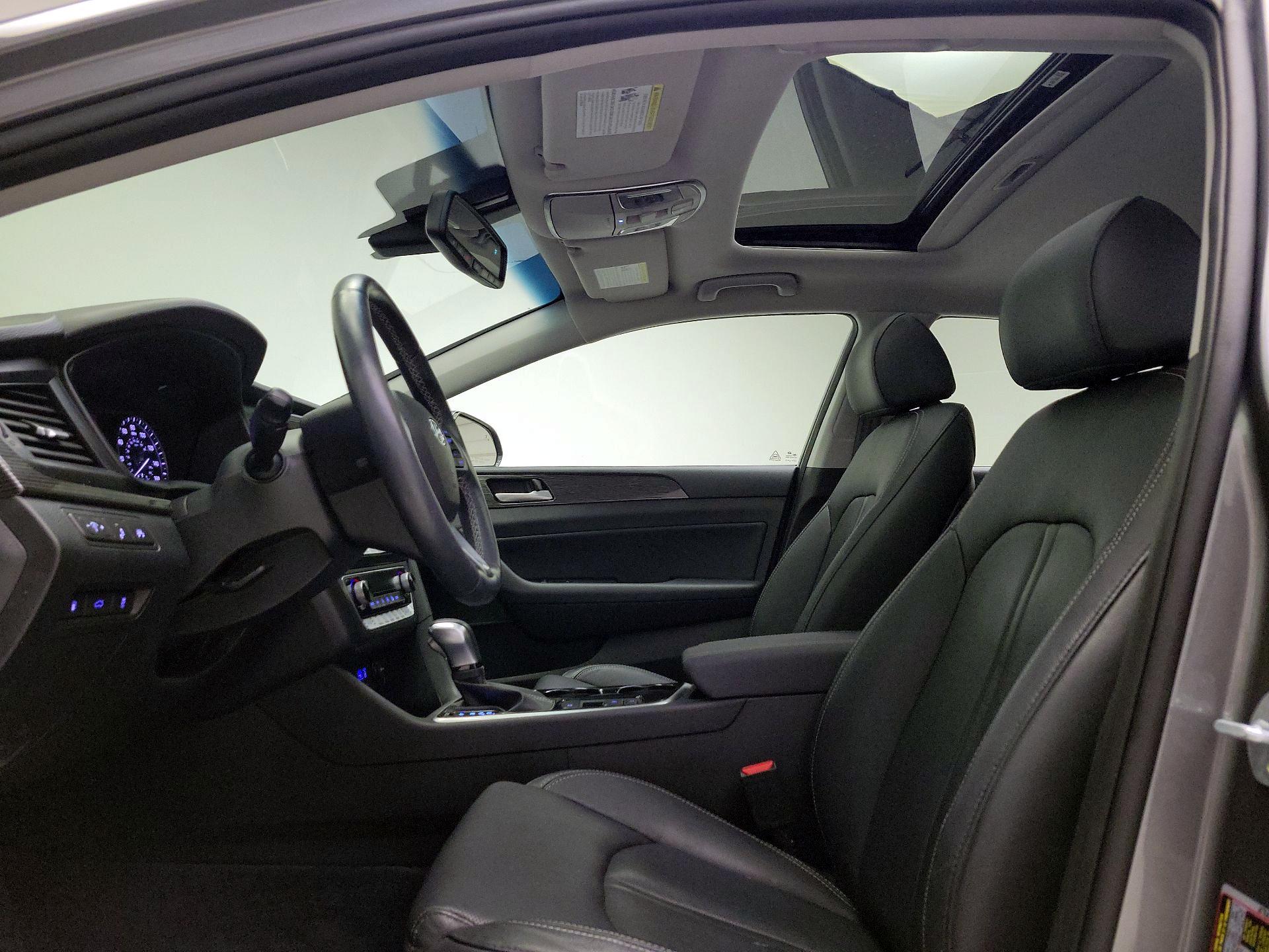 Thumbnail: 2019 Hyundai Sonata - 19