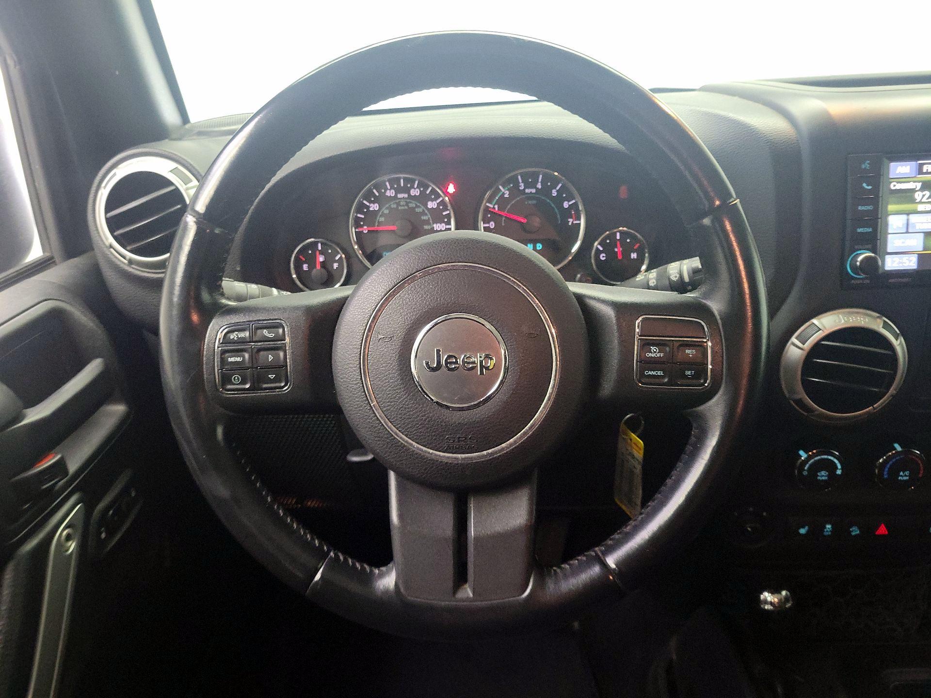 Thumbnail: 2017 Jeep Wrangler - 10