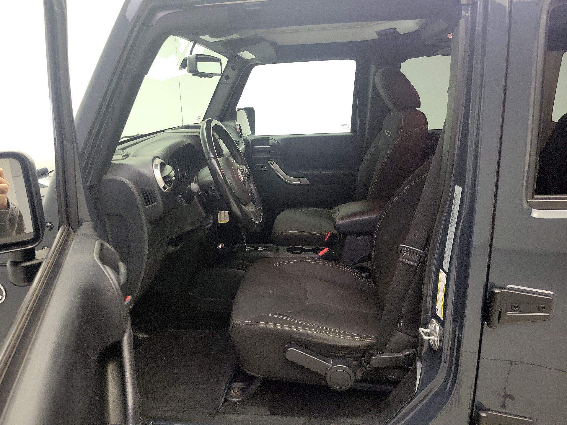 Thumbnail: 2017 Jeep Wrangler - 11