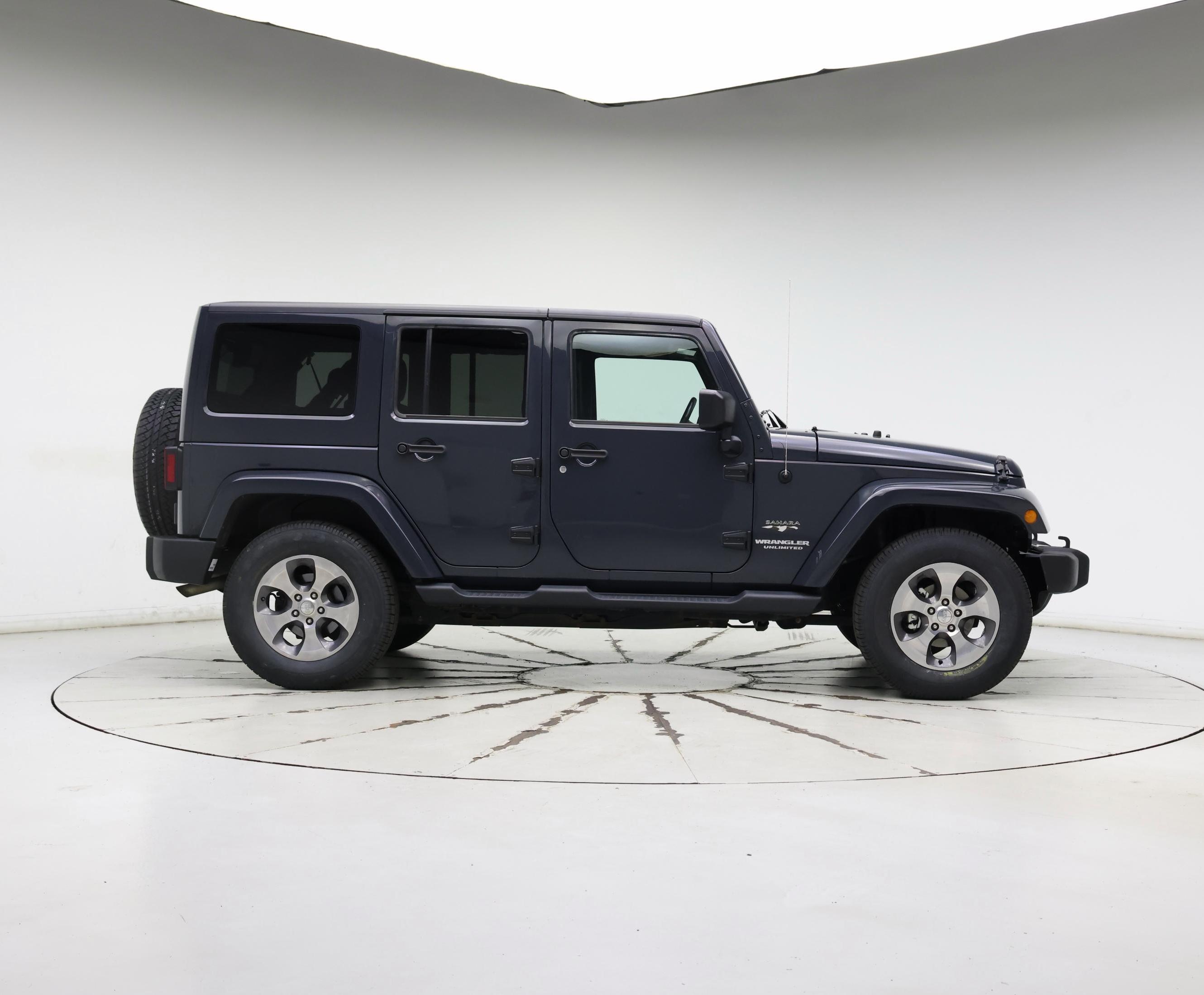 Thumbnail: 2017 Jeep Wrangler - 7