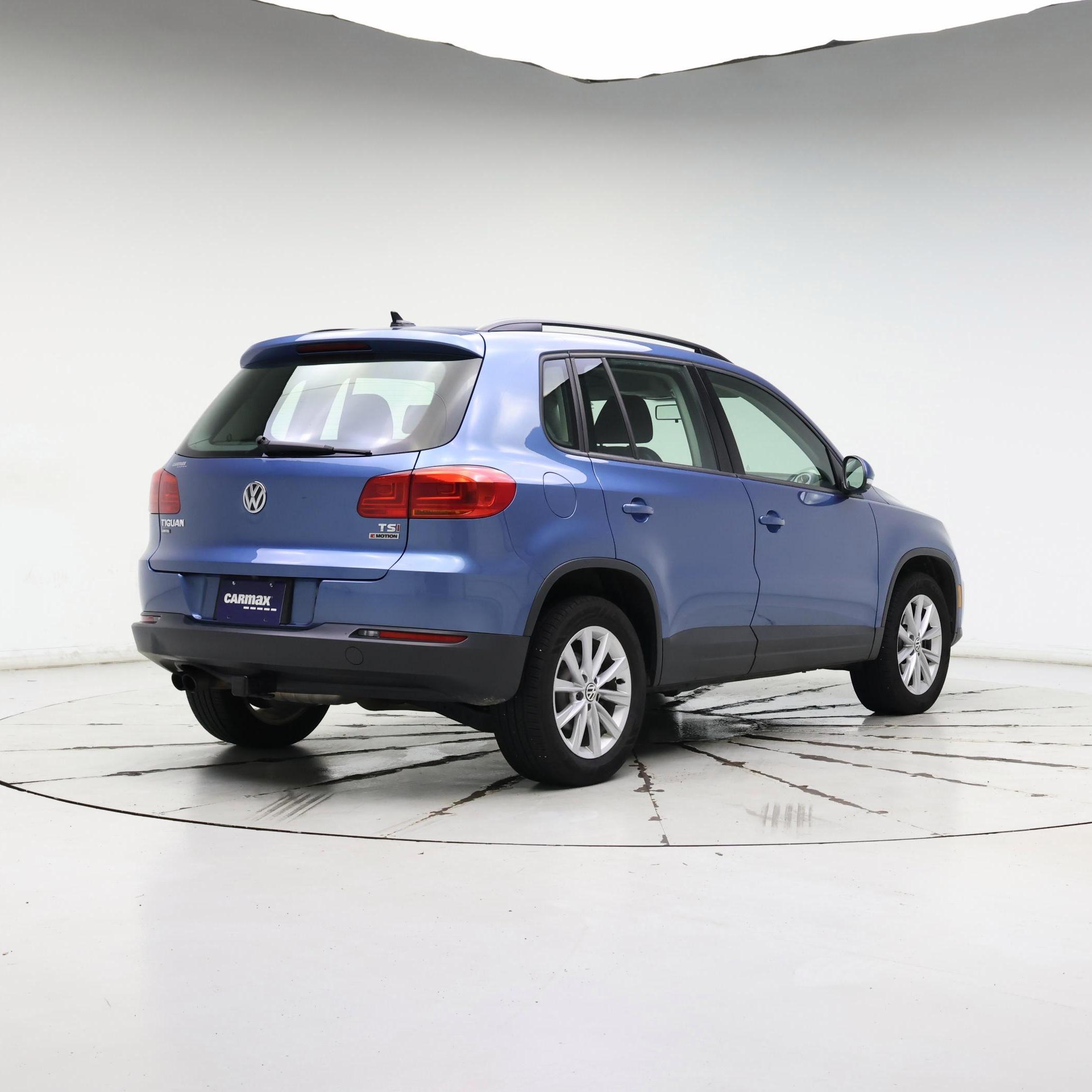 Thumbnail: 2017 Volkswagen Tiguan - 8