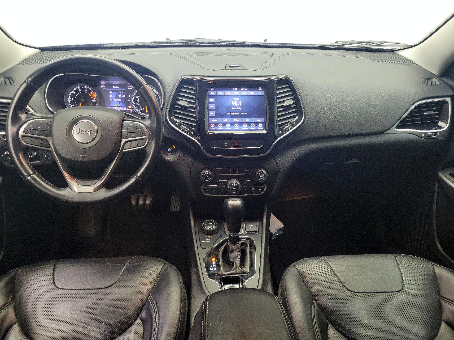 Thumbnail: 2020 Jeep Cherokee - 9