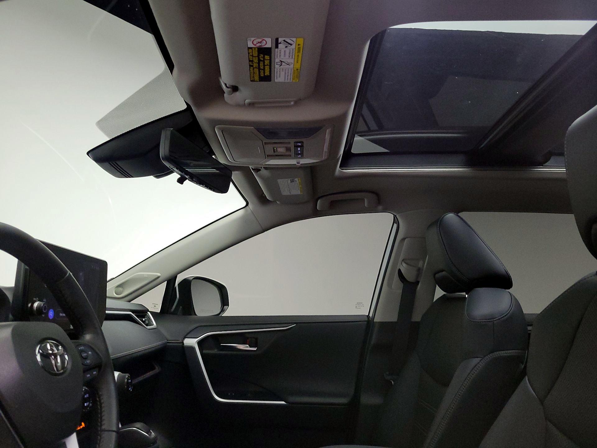 Thumbnail: 2024 Toyota RAV4 - 19