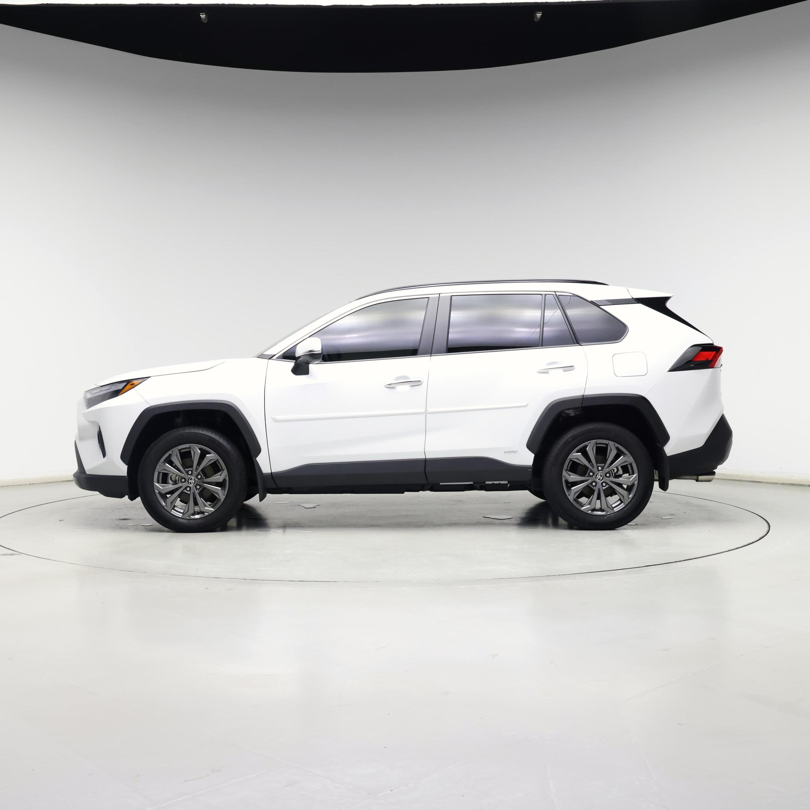 Thumbnail: 2024 Toyota RAV4 - 3