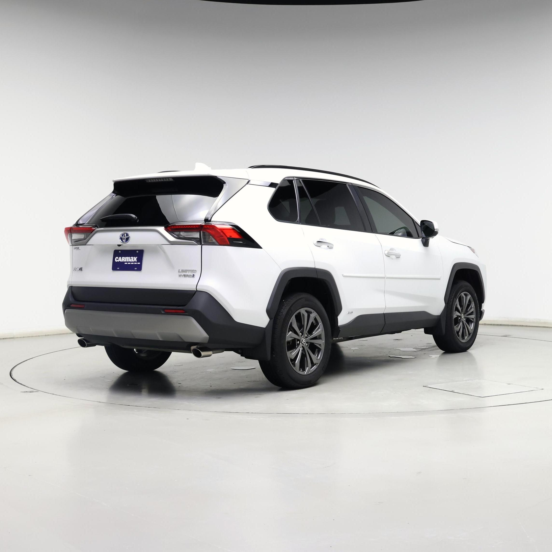 Thumbnail: 2024 Toyota RAV4 - 8