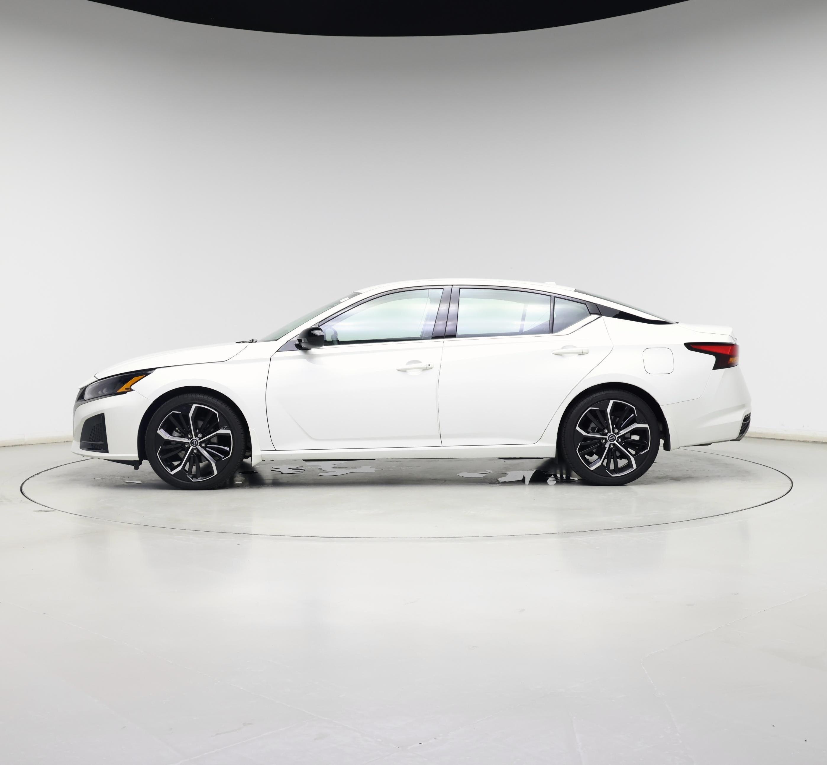 Thumbnail: 2024 Nissan Altima - 3