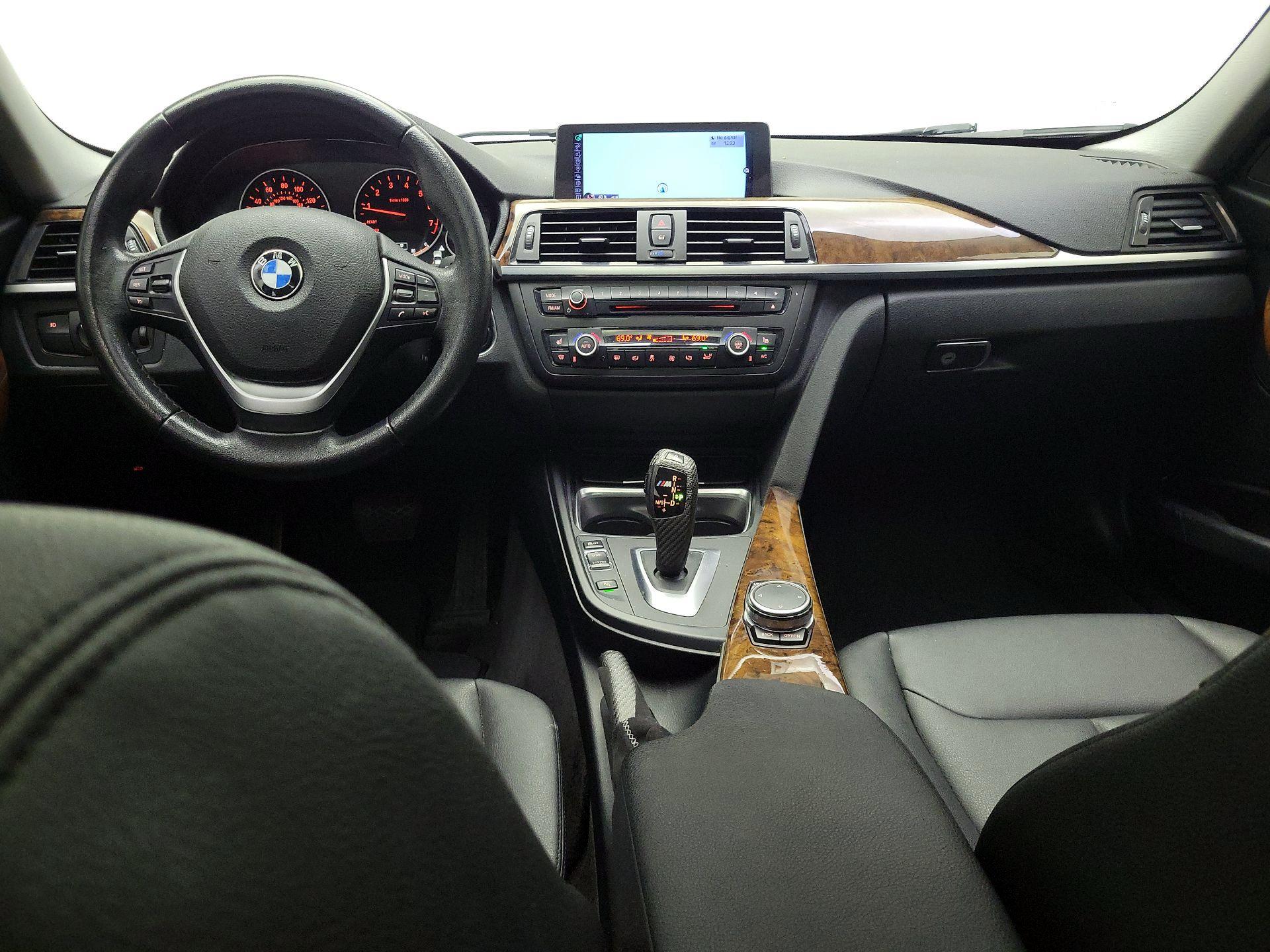 Thumbnail: 2015 BMW 3 Series - 9