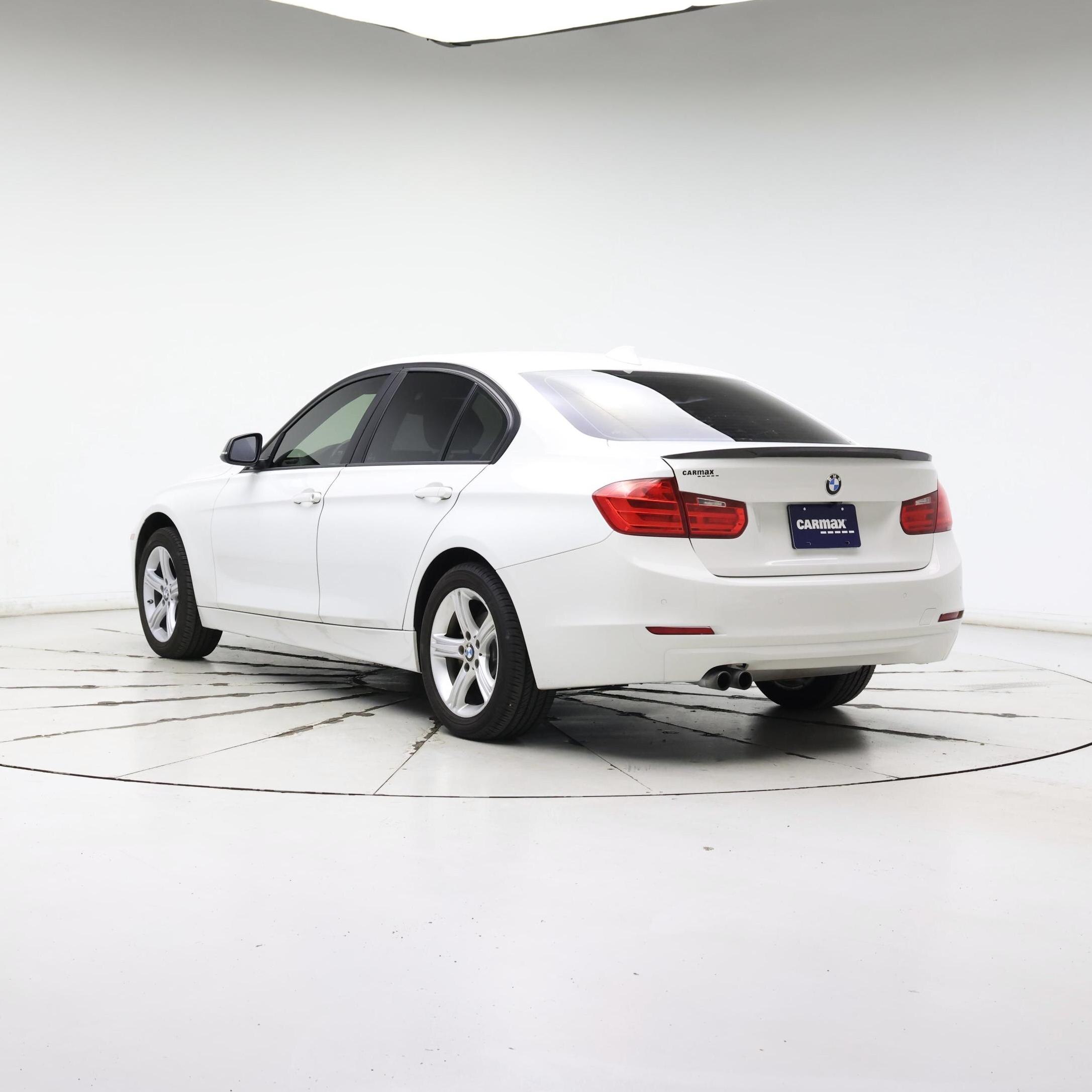 Thumbnail: 2015 BMW 3 Series - 2