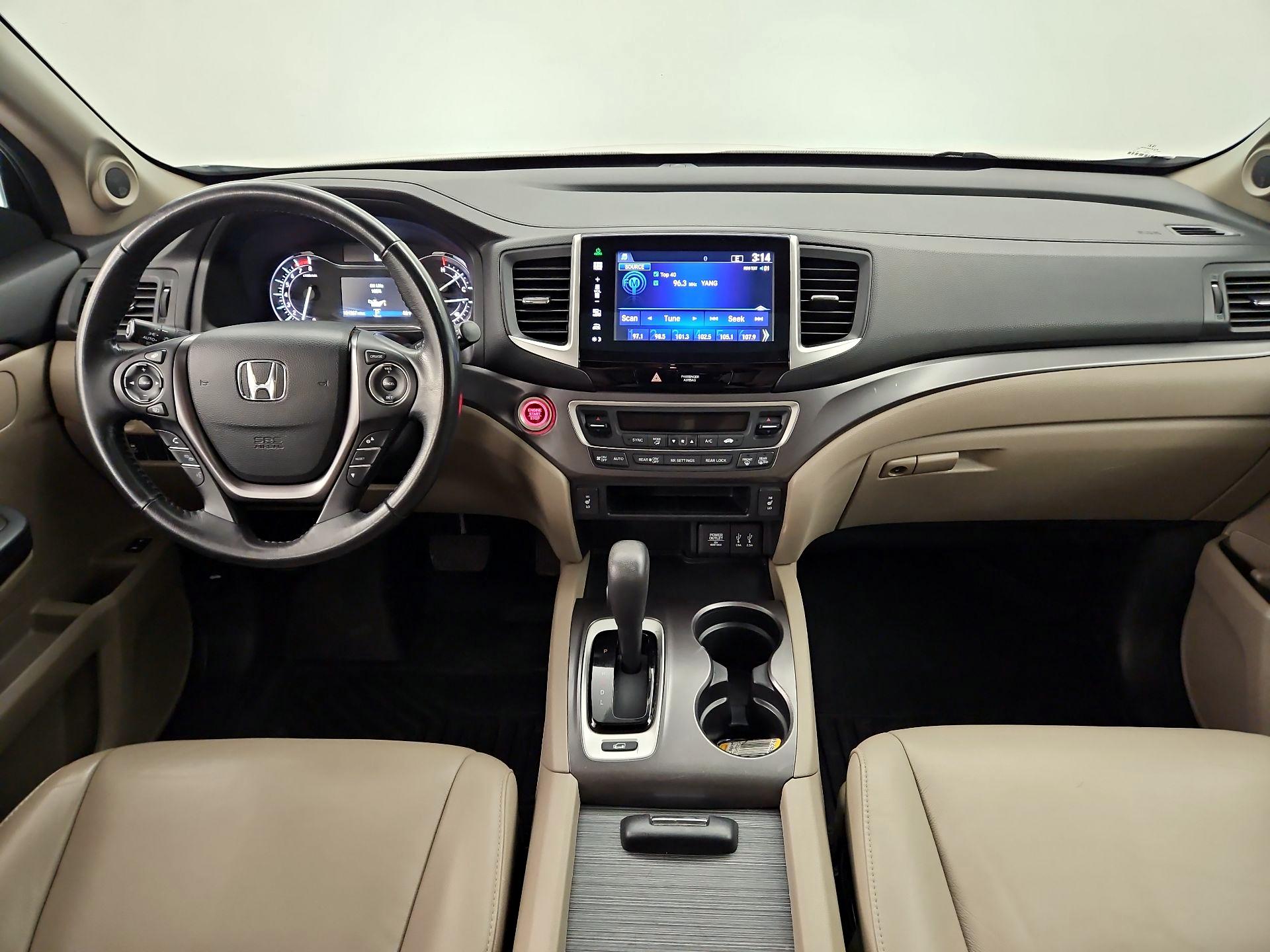 Thumbnail: 2016 Honda Pilot - 9