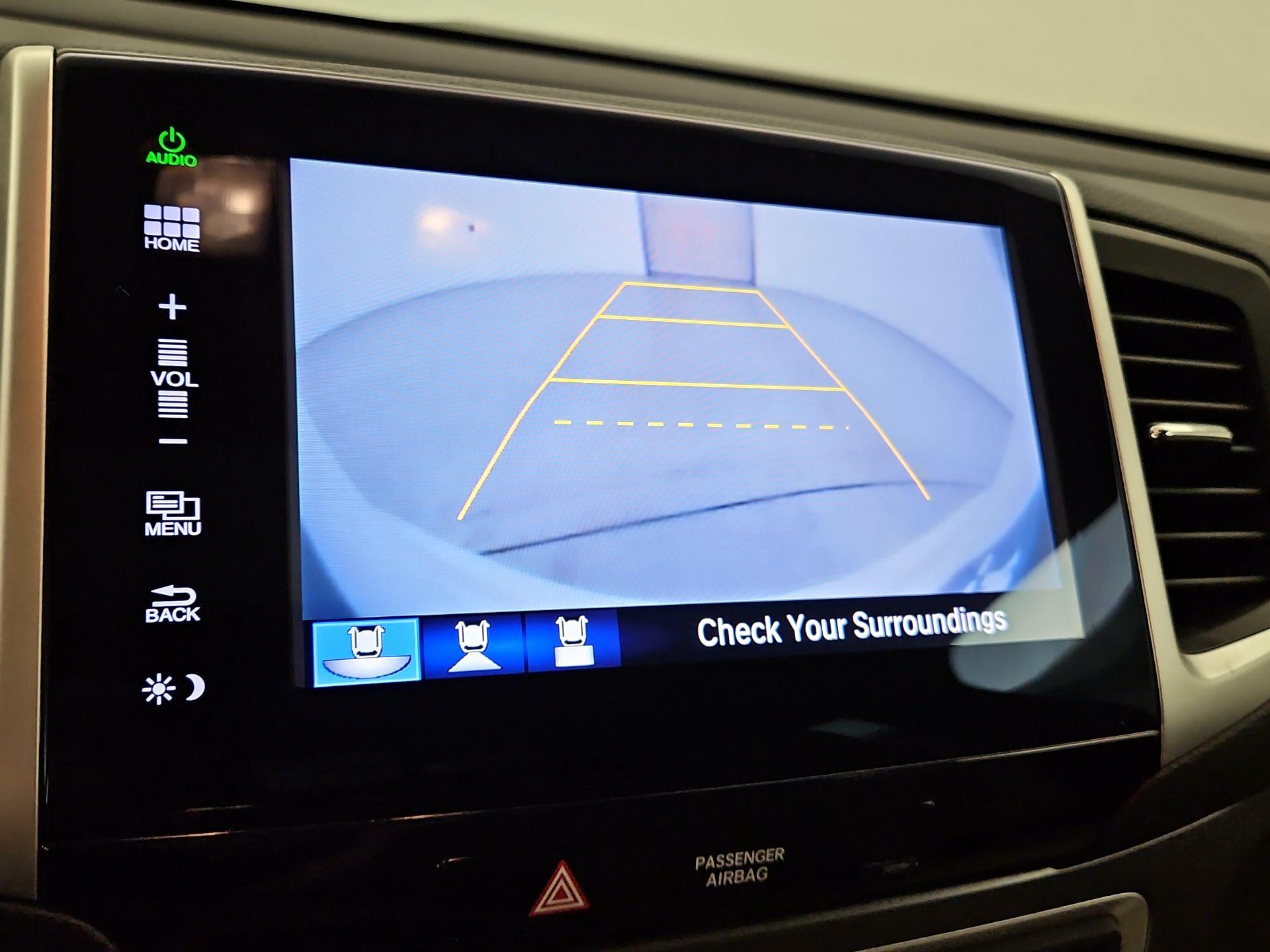 Thumbnail: 2016 Honda Pilot - 14