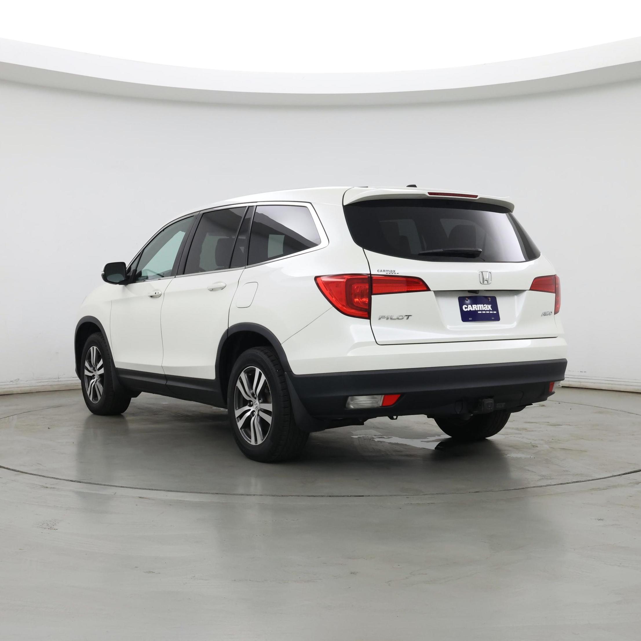 Thumbnail: 2016 Honda Pilot - 2