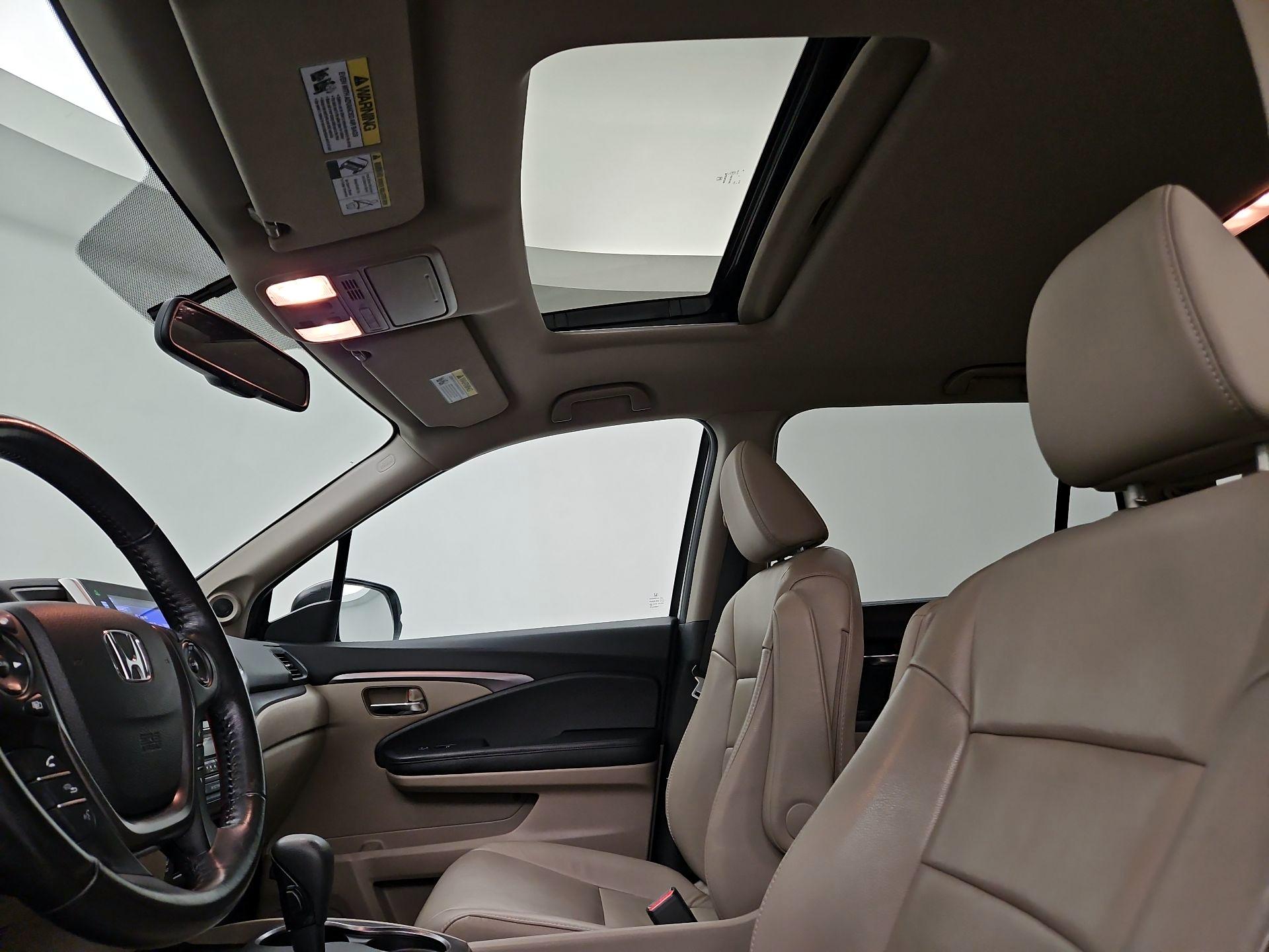 Thumbnail: 2016 Honda Pilot - 19