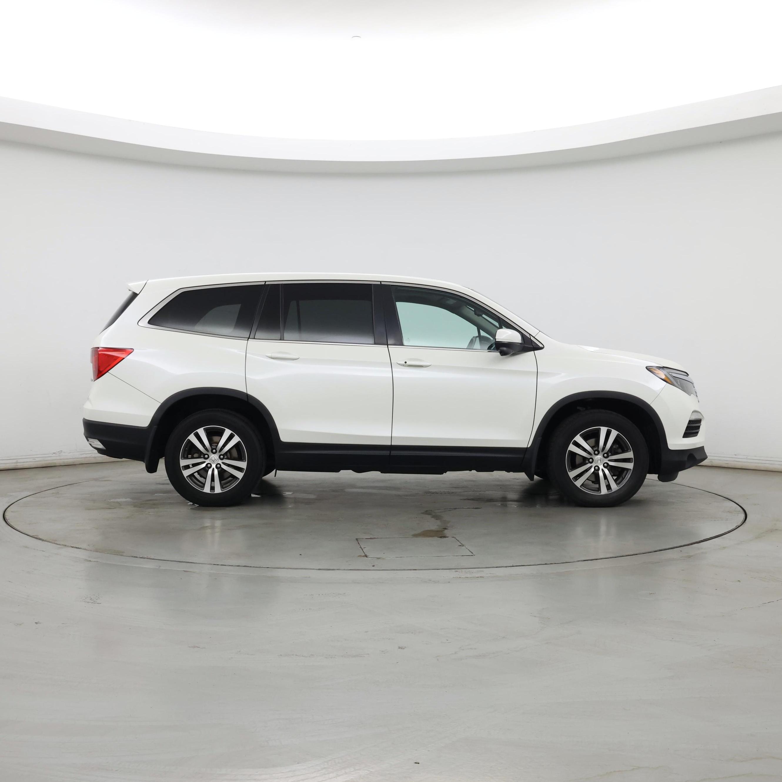 Thumbnail: 2016 Honda Pilot - 7