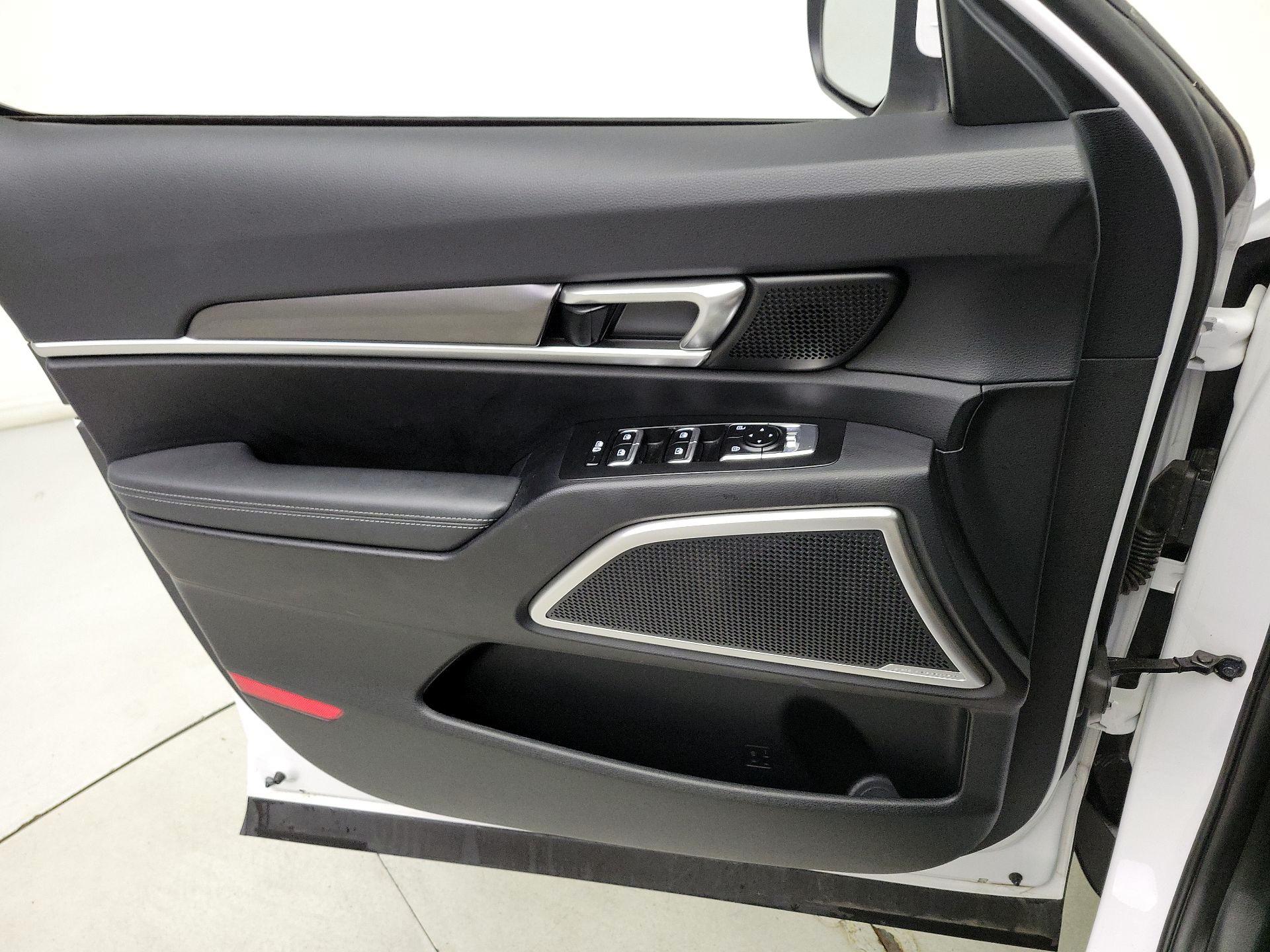 Thumbnail: 2023 Kia Telluride - 12