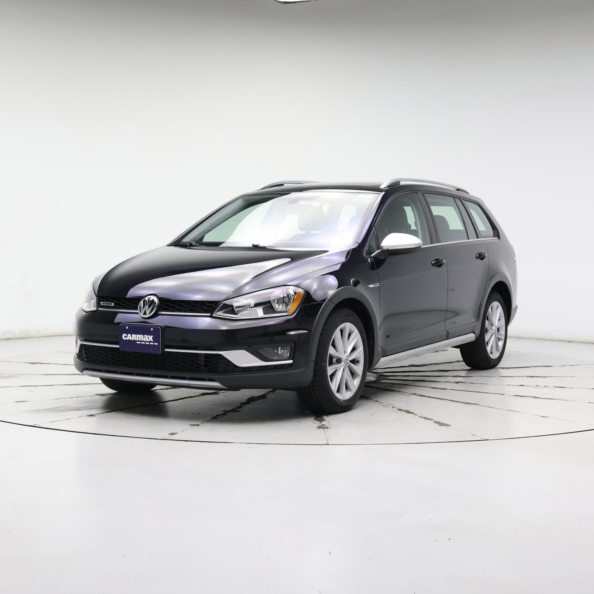 Thumbnail: 2017 Volkswagen Golf - 4