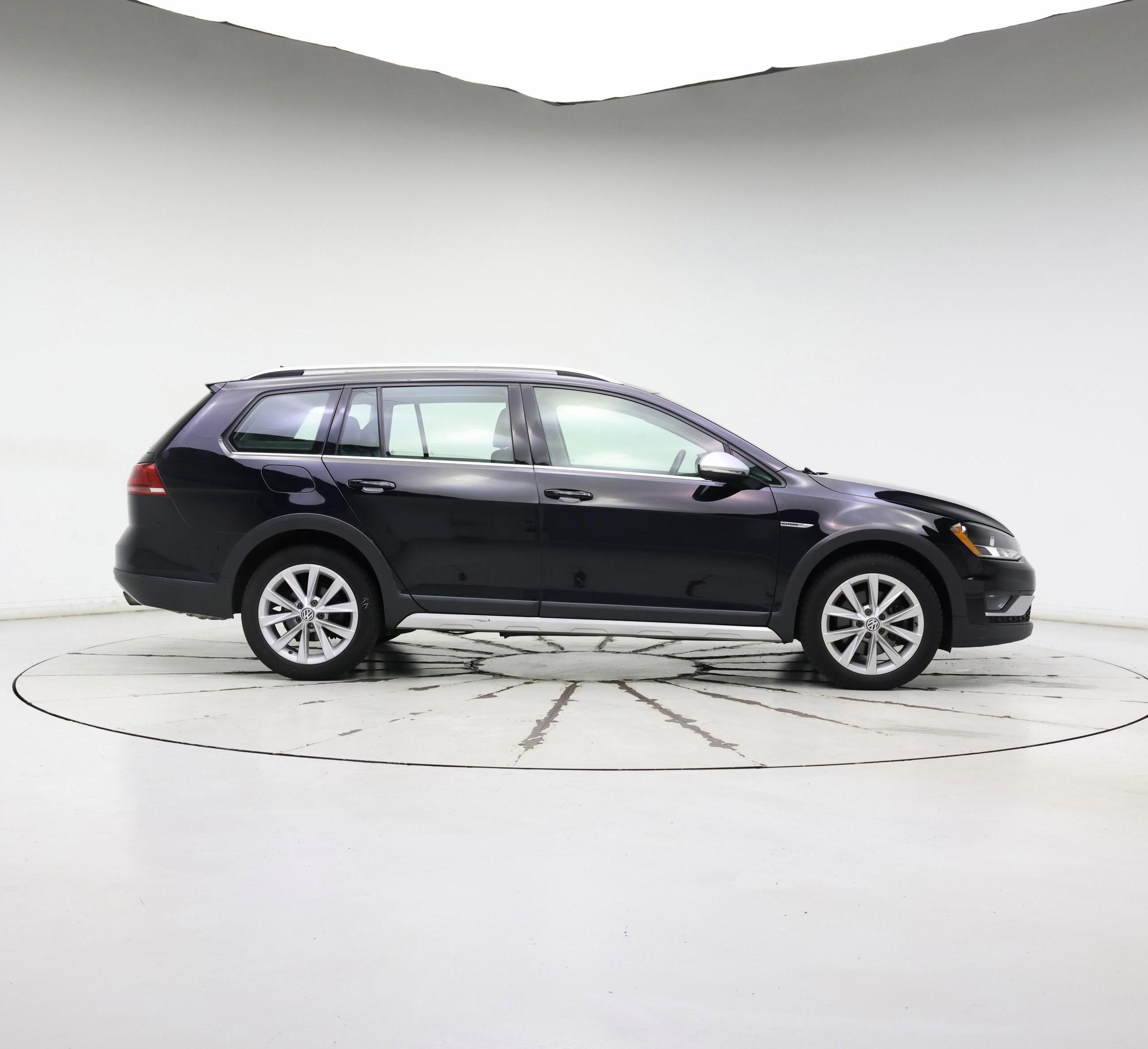Thumbnail: 2017 Volkswagen Golf - 7