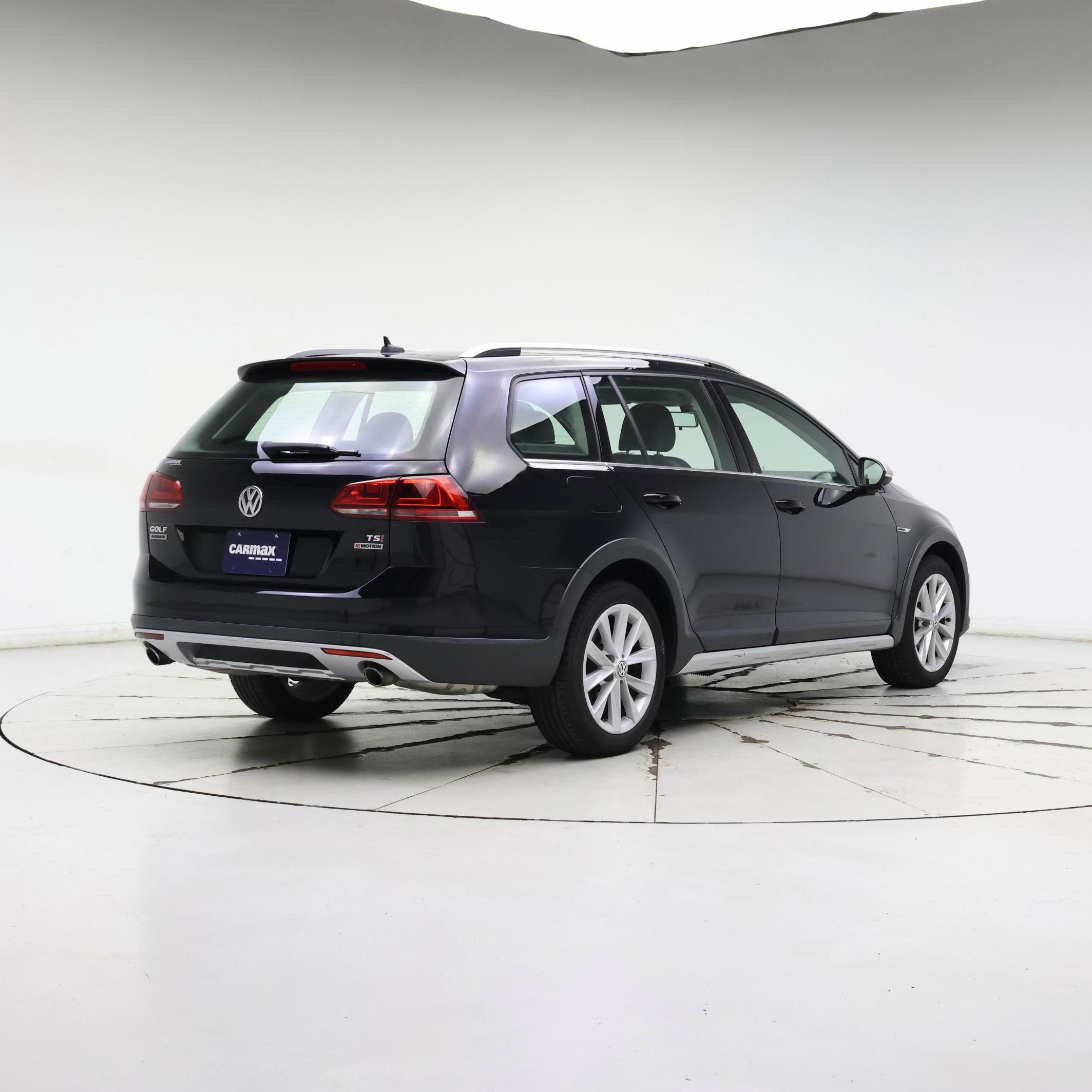 Thumbnail: 2017 Volkswagen Golf - 8