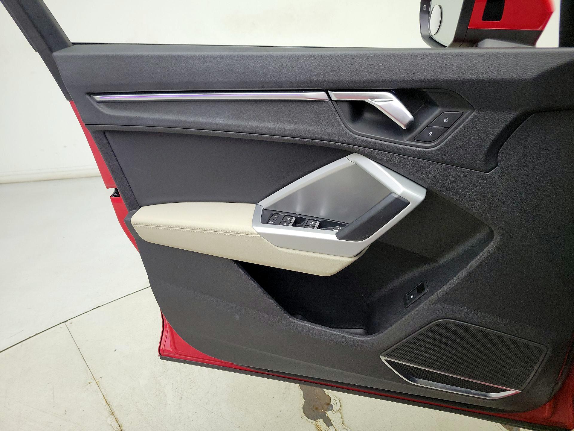 Thumbnail: 2021 Audi Q3 - 12