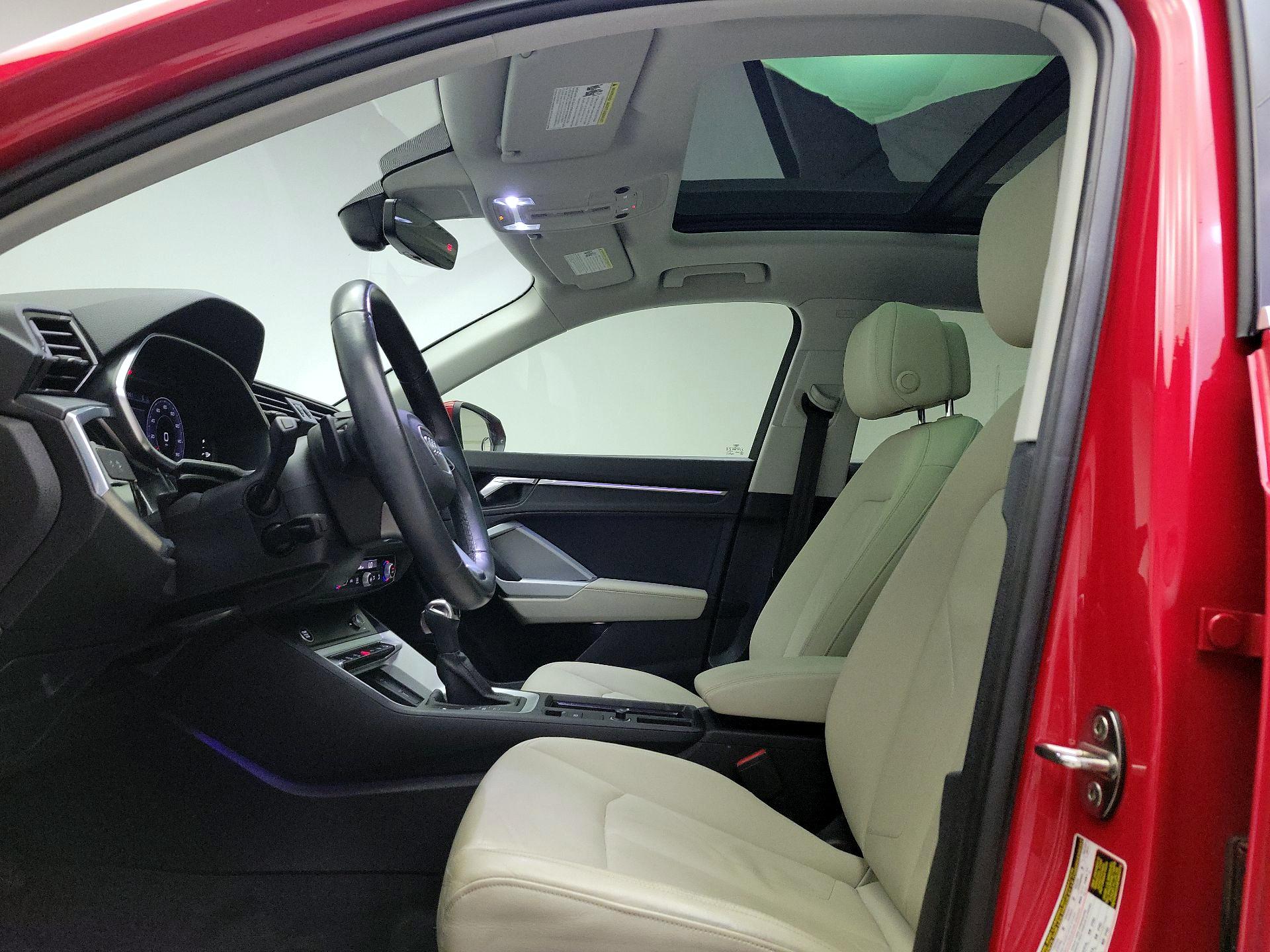 Thumbnail: 2021 Audi Q3 - 20
