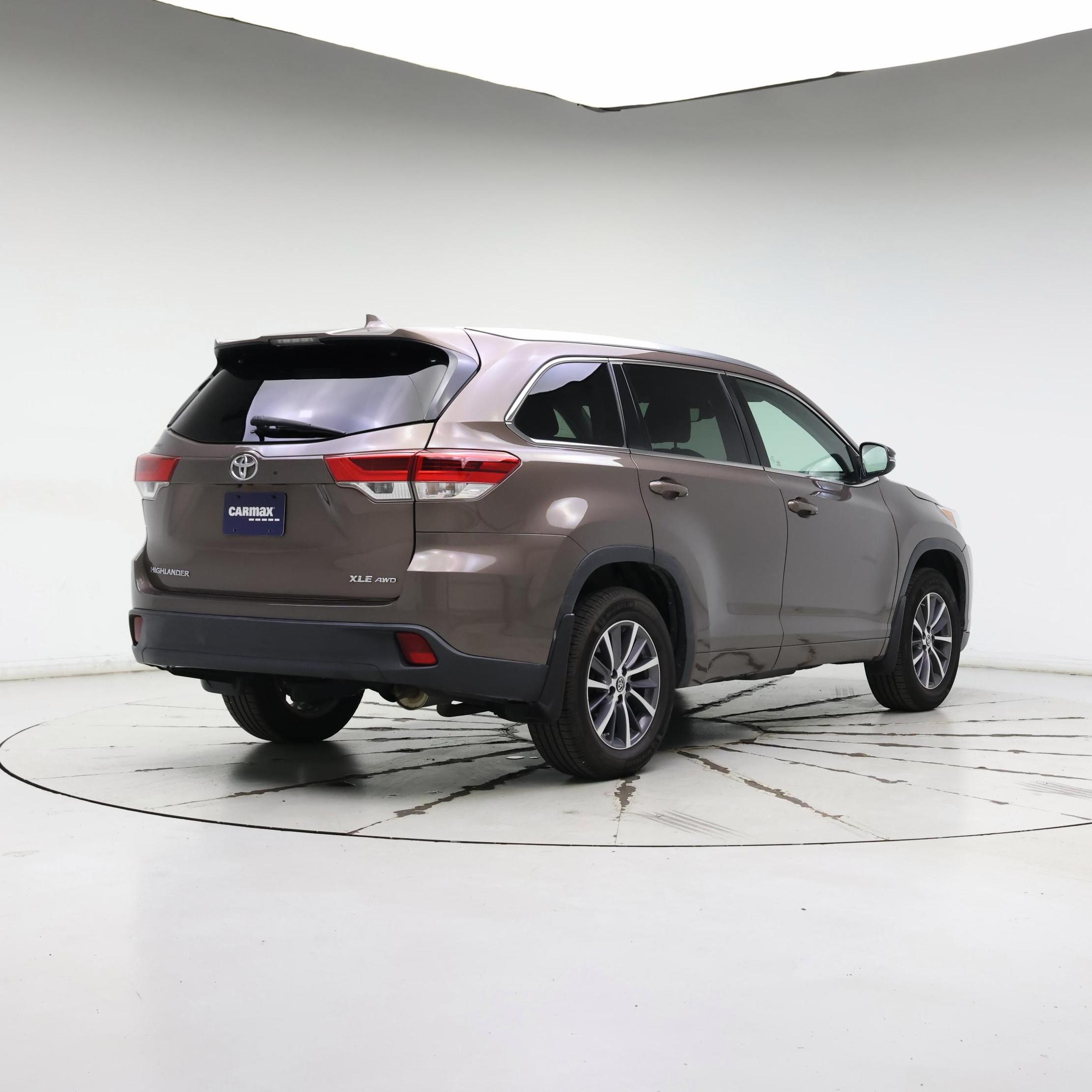 Thumbnail: 2018 Toyota Highlander - 8