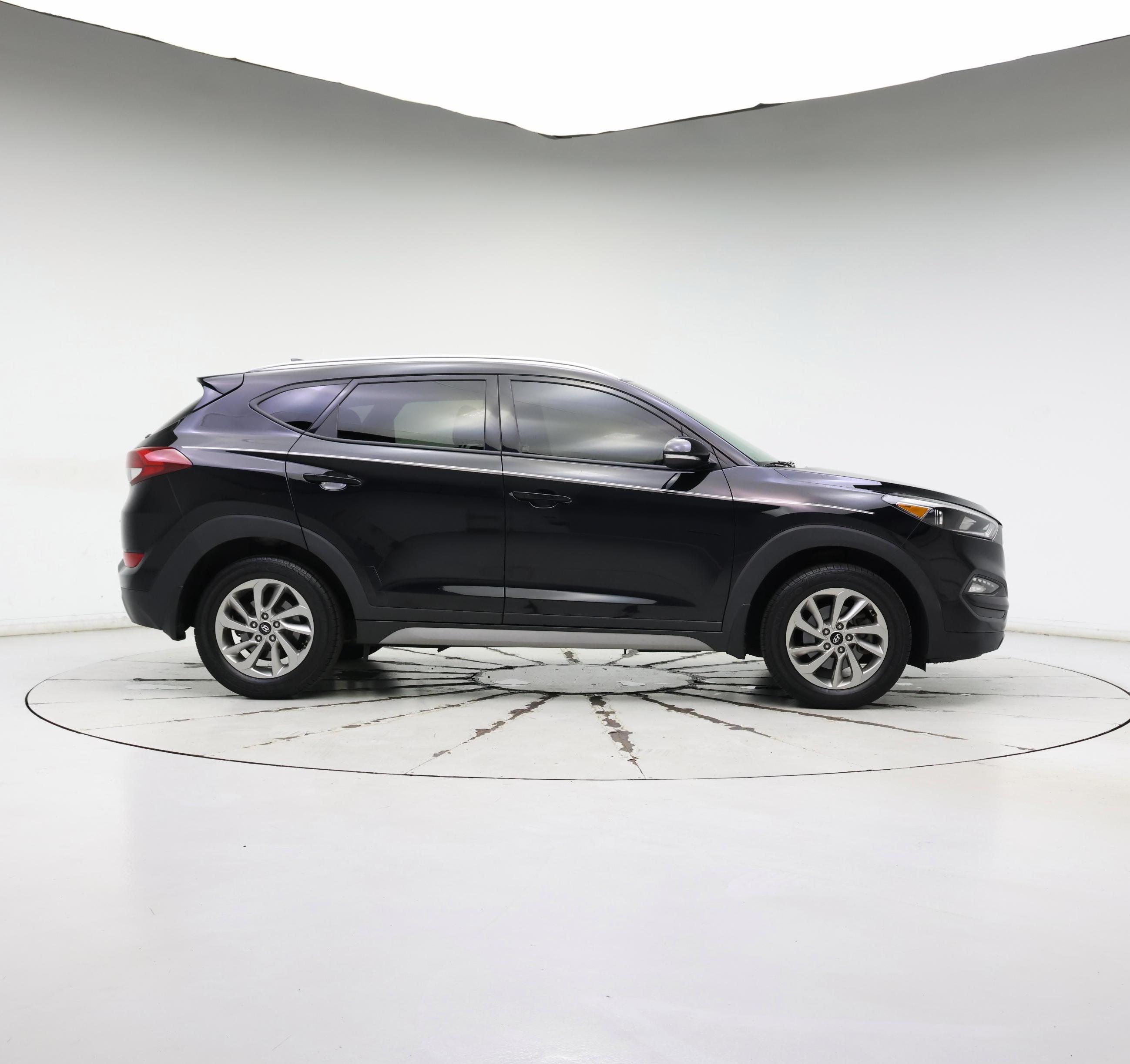 Thumbnail: 2017 Hyundai Tucson - 7