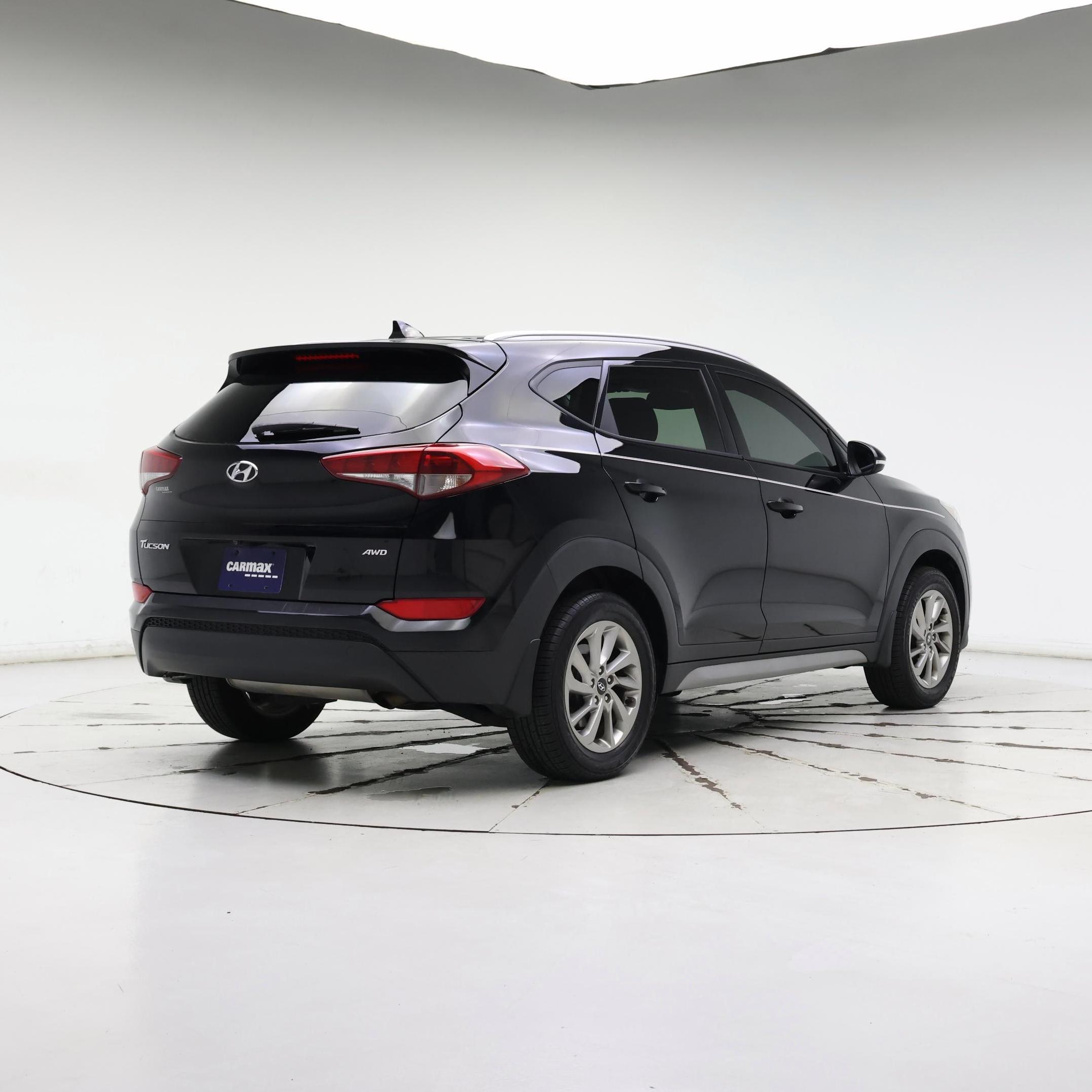 Thumbnail: 2017 Hyundai Tucson - 8