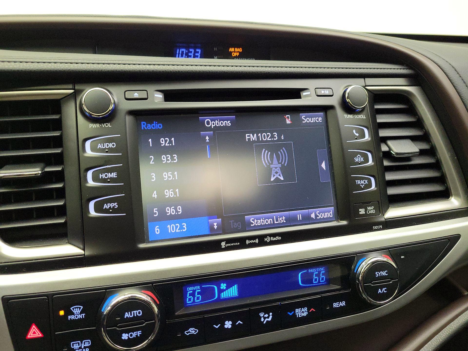 Thumbnail: 2018 Toyota Highlander - 16
