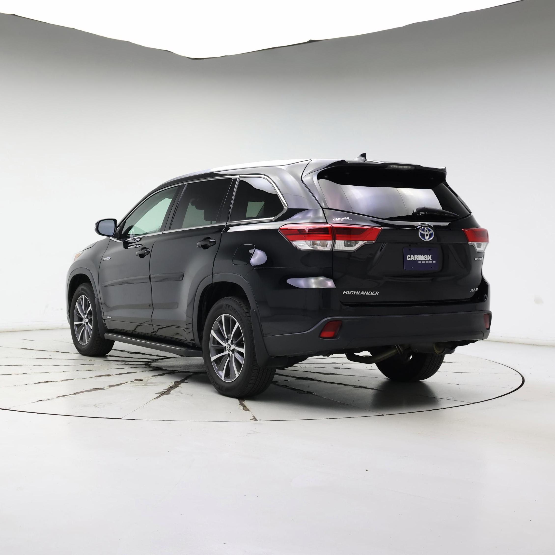 Thumbnail: 2018 Toyota Highlander - 2
