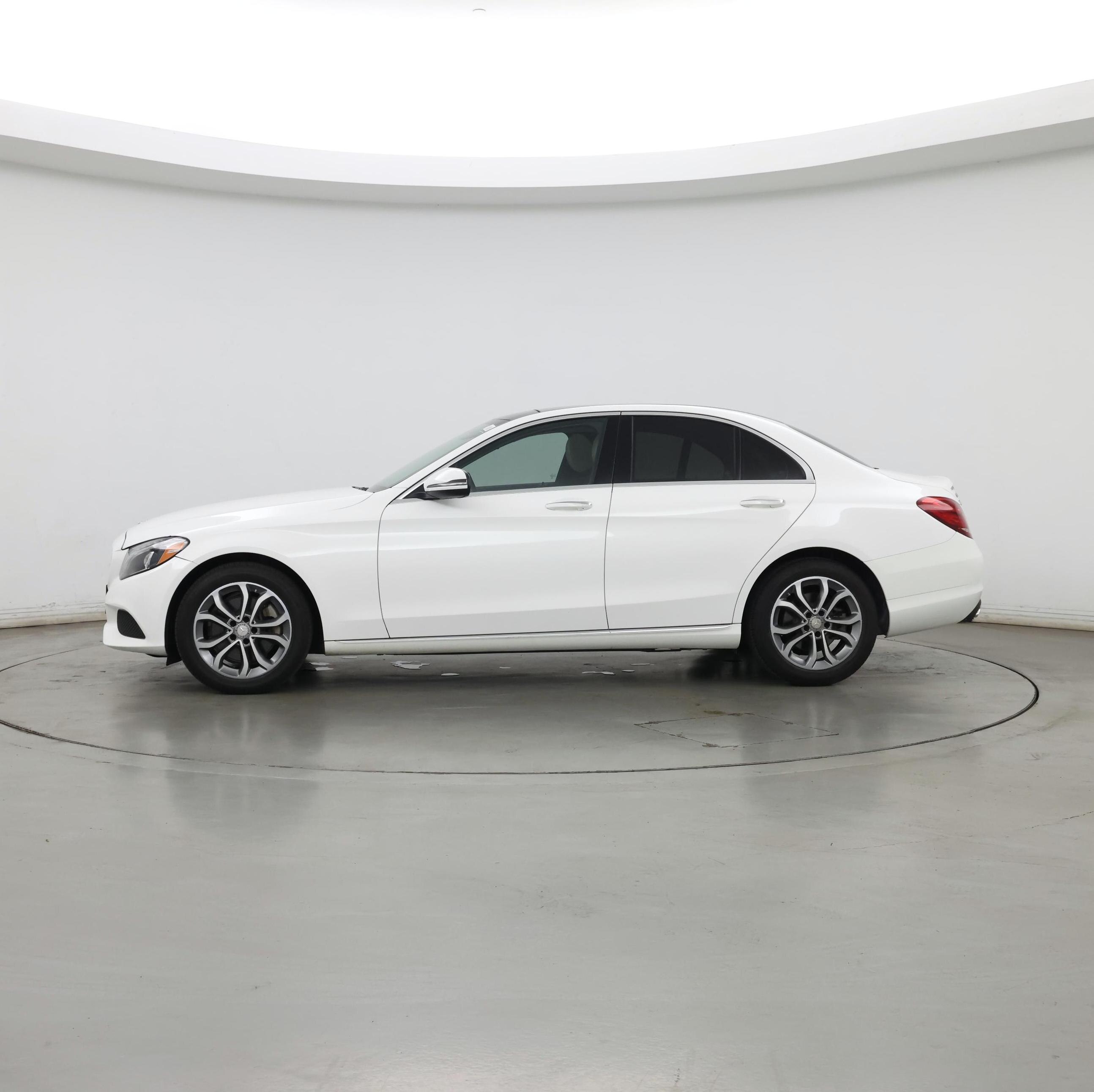 Thumbnail: 2016 Mercedes-Benz C-Class - 3
