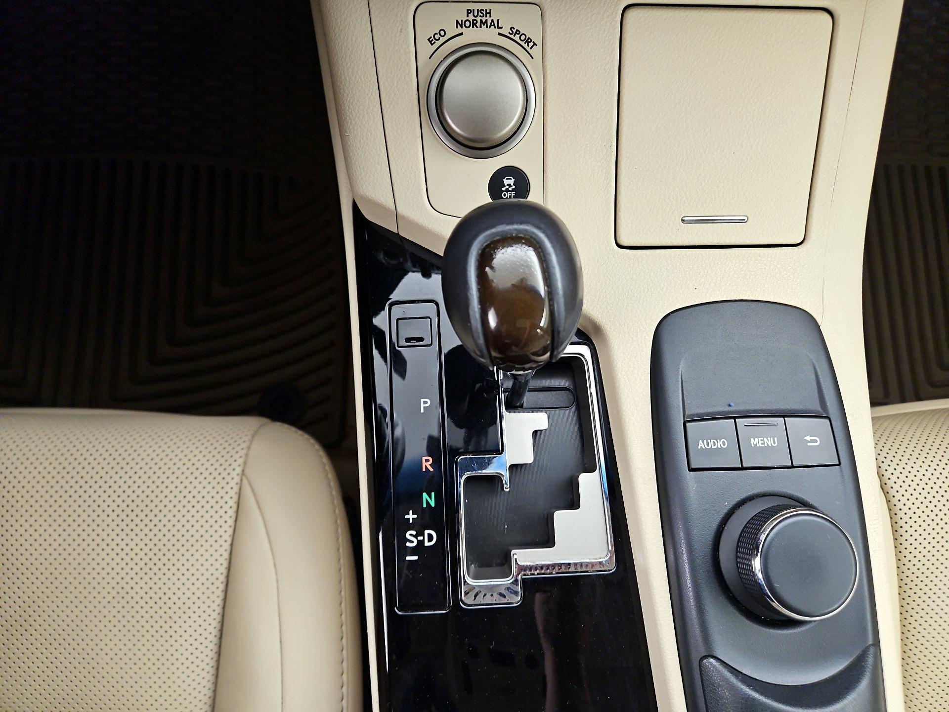 Thumbnail: 2014 Lexus ES - 17