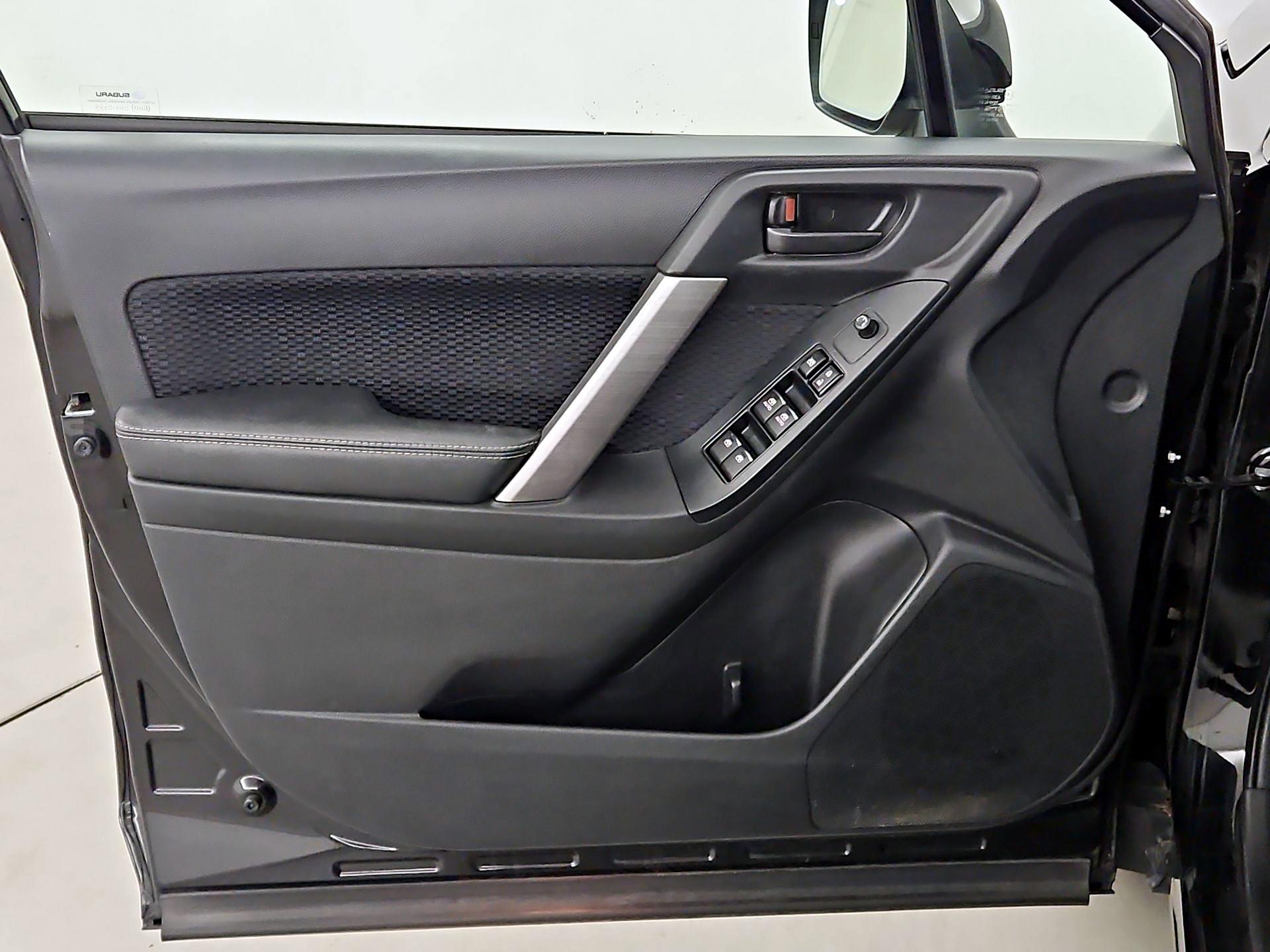 Thumbnail: 2017 Subaru Forester - 12