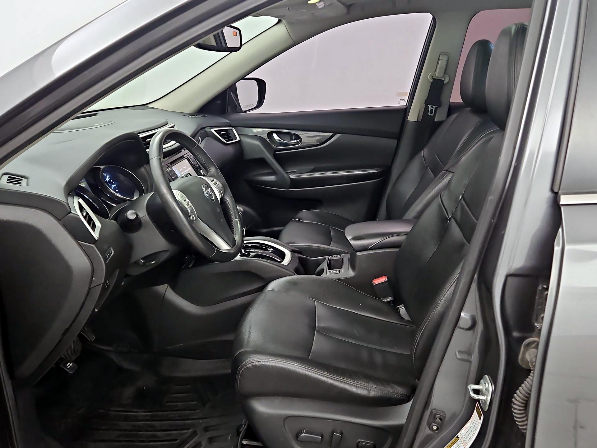 Thumbnail: 2016 Nissan Rogue - 11