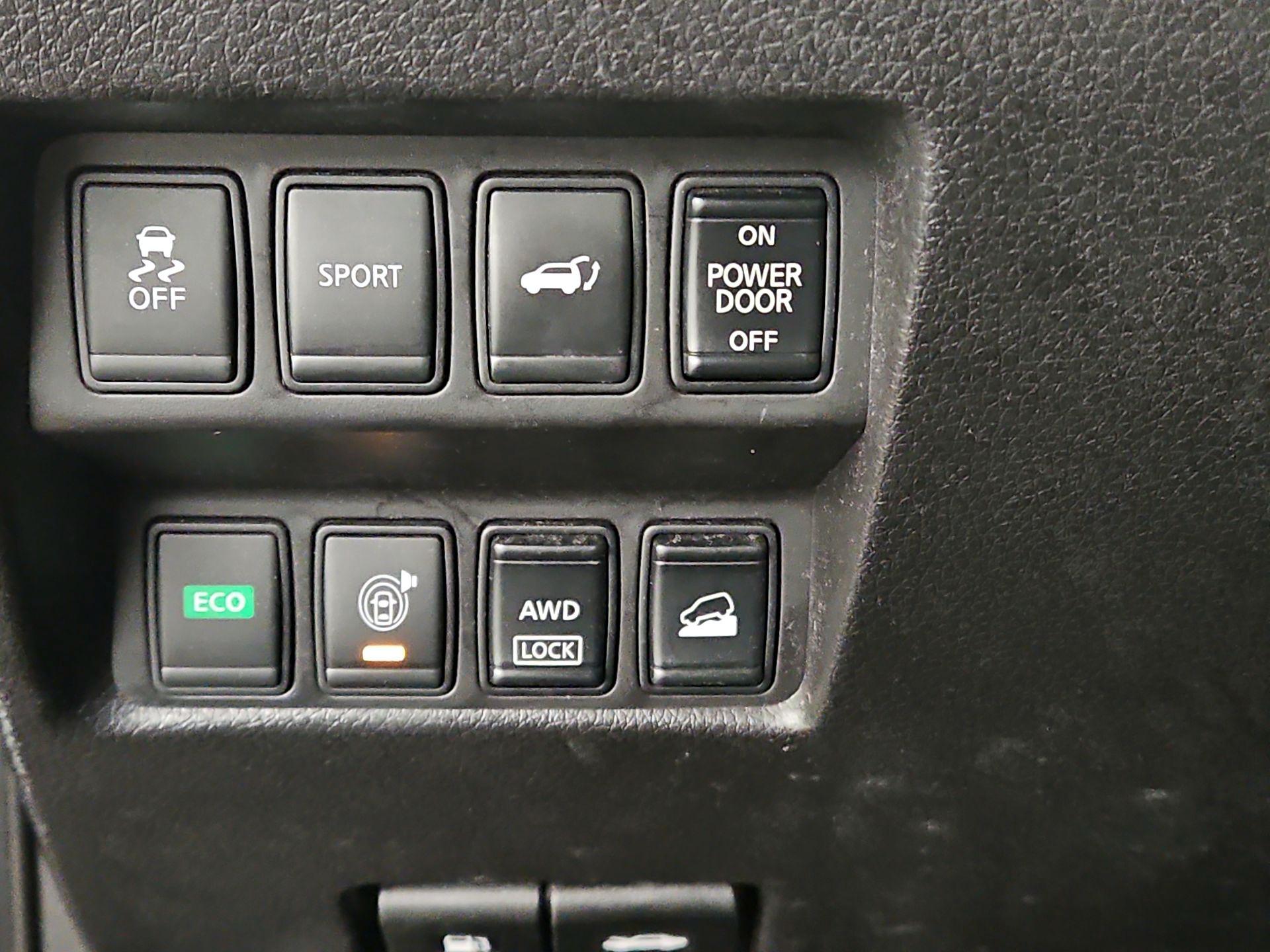 Thumbnail: 2016 Nissan Rogue - 13