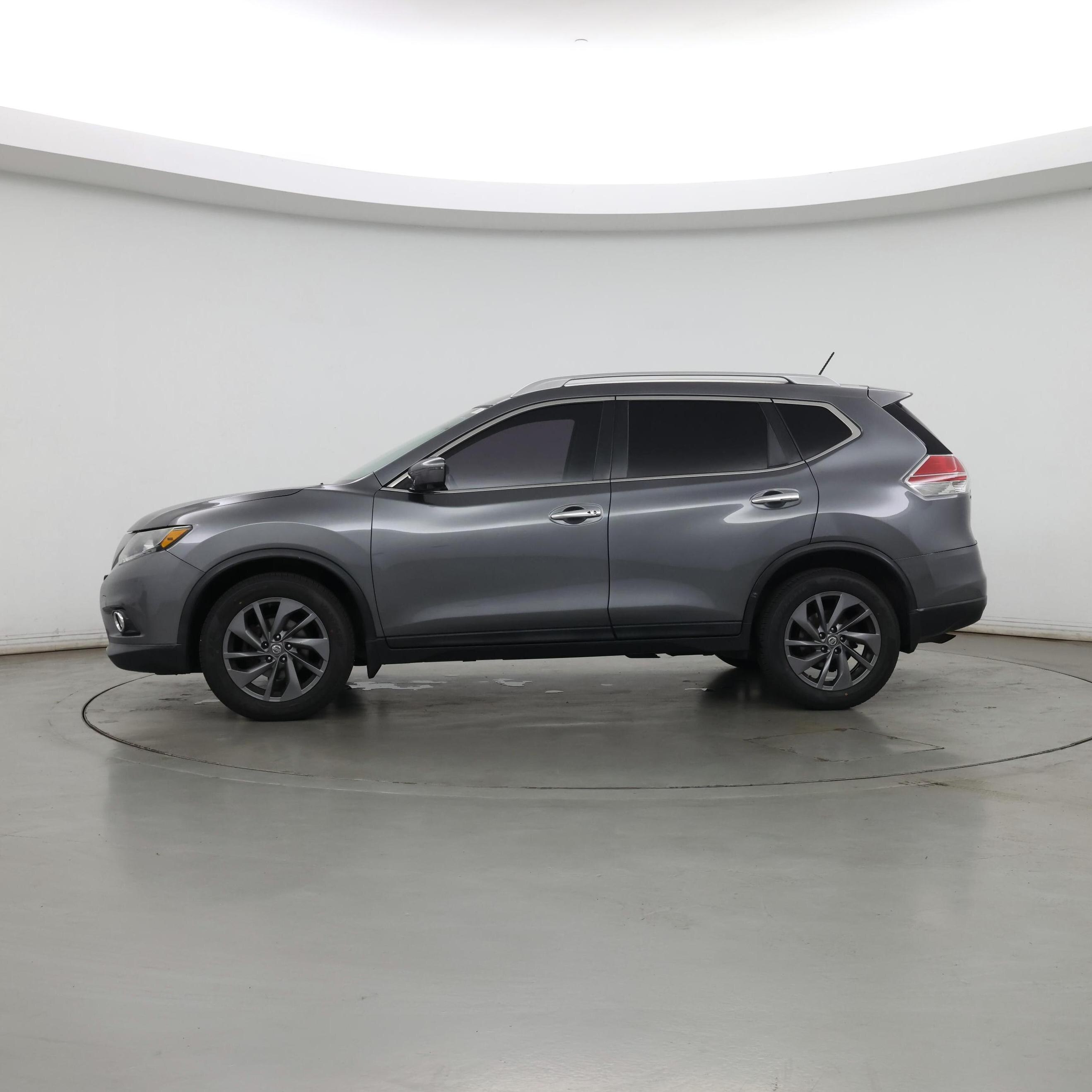 Thumbnail: 2016 Nissan Rogue - 3