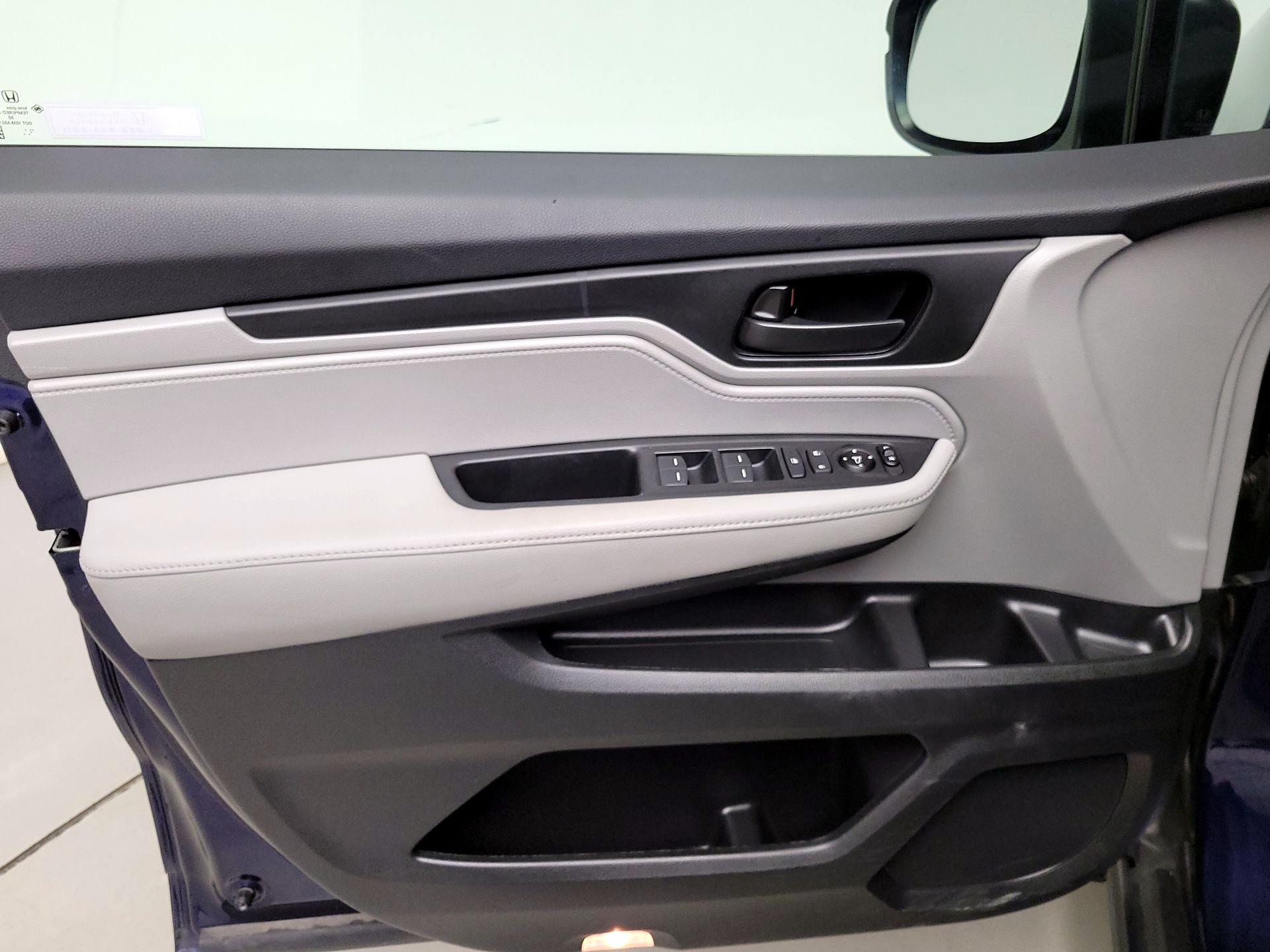 Thumbnail: 2021 Honda Odyssey - 12