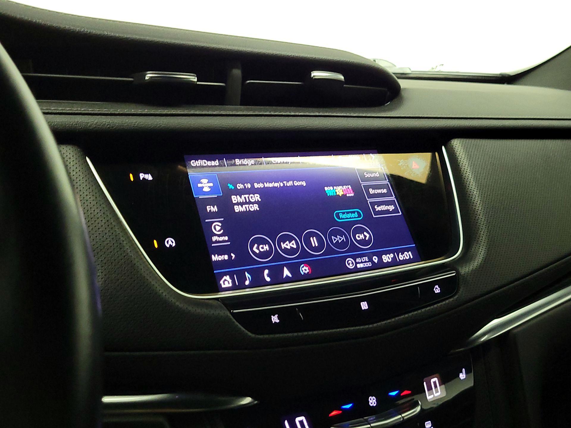 Thumbnail: 2021 Cadillac XT5 - 16