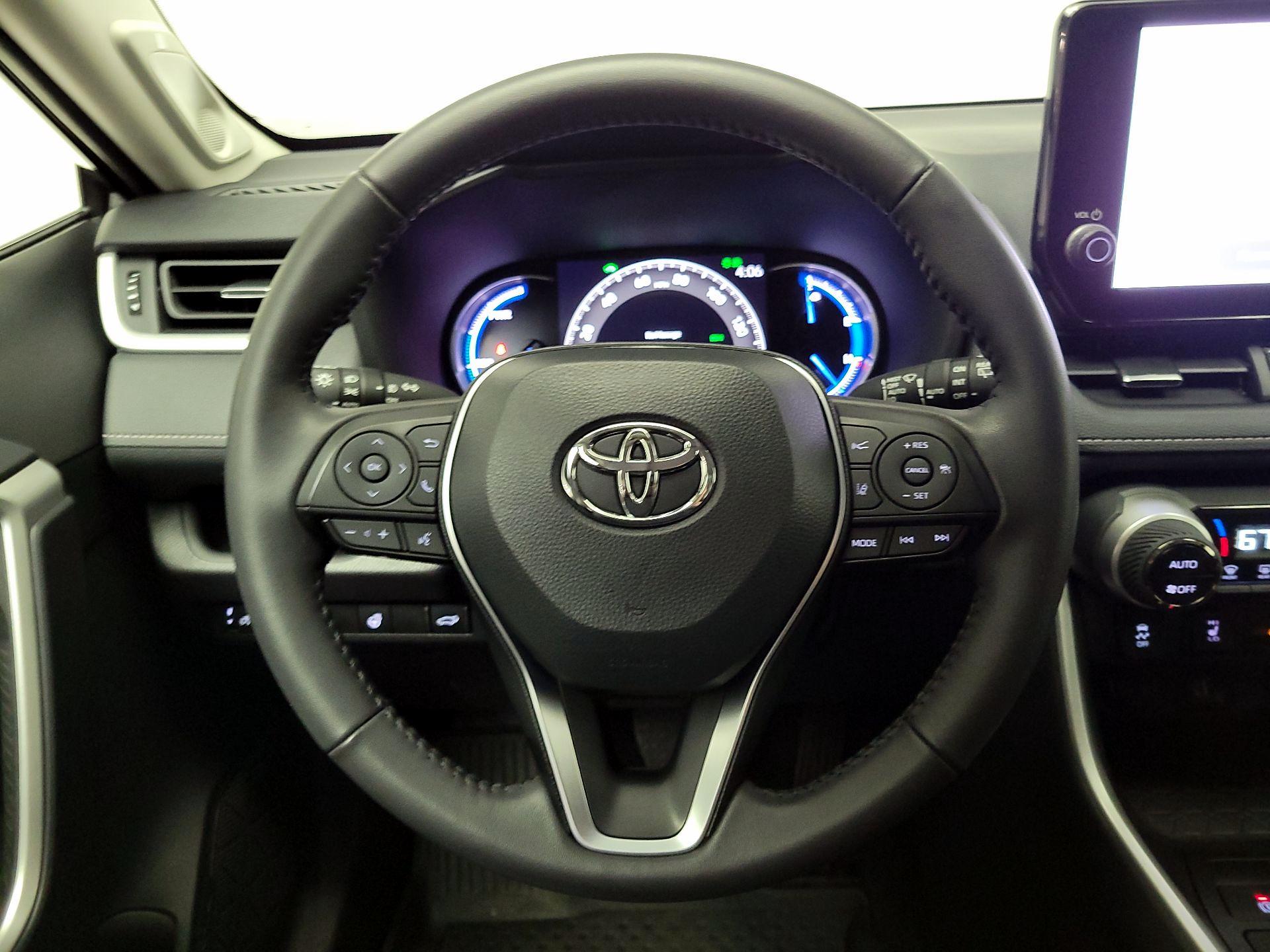 Thumbnail: 2024 Toyota RAV4 - 10