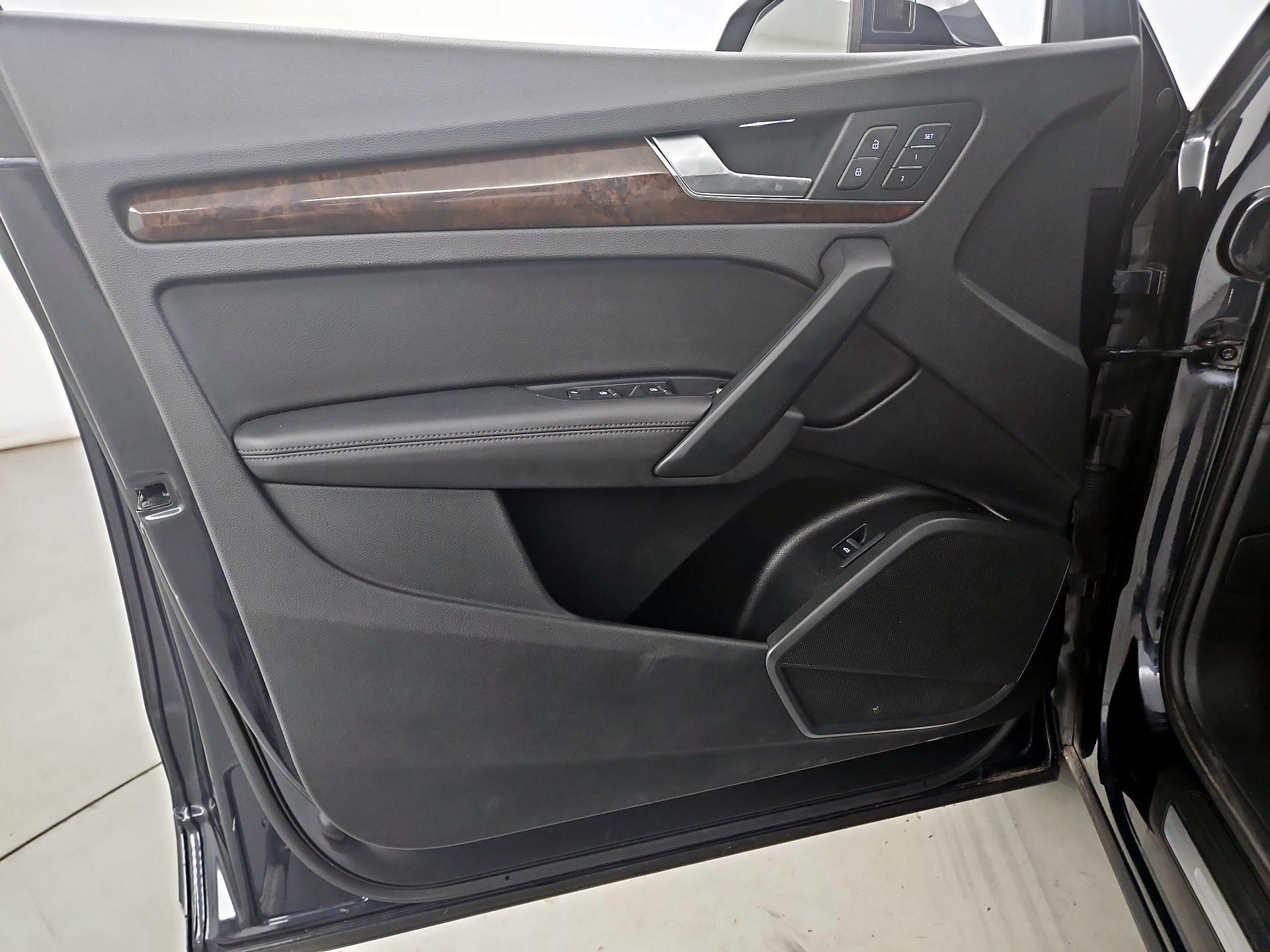 Thumbnail: 2019 Audi Q5 - 12