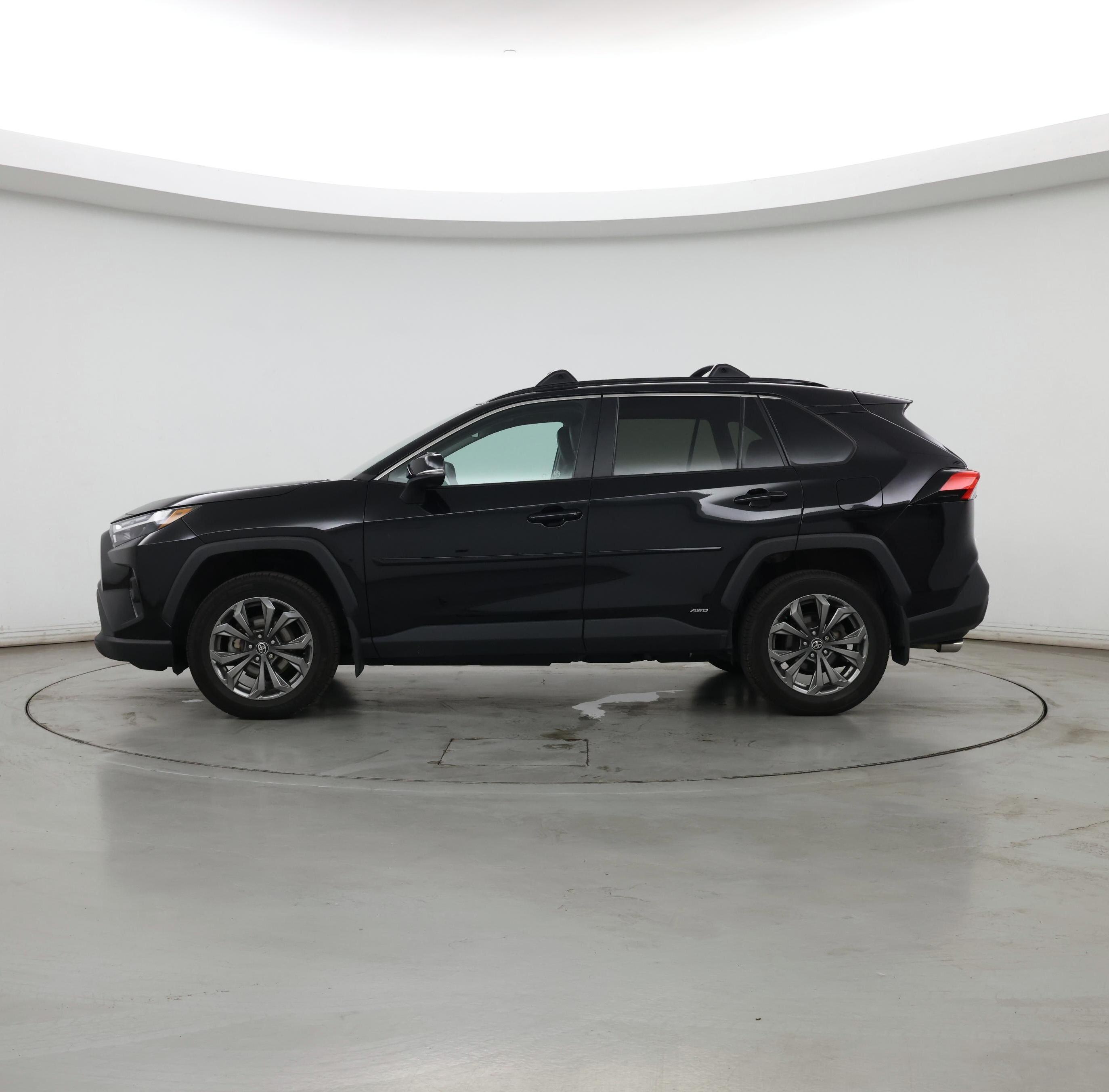 Thumbnail: 2022 Toyota RAV4 - 3