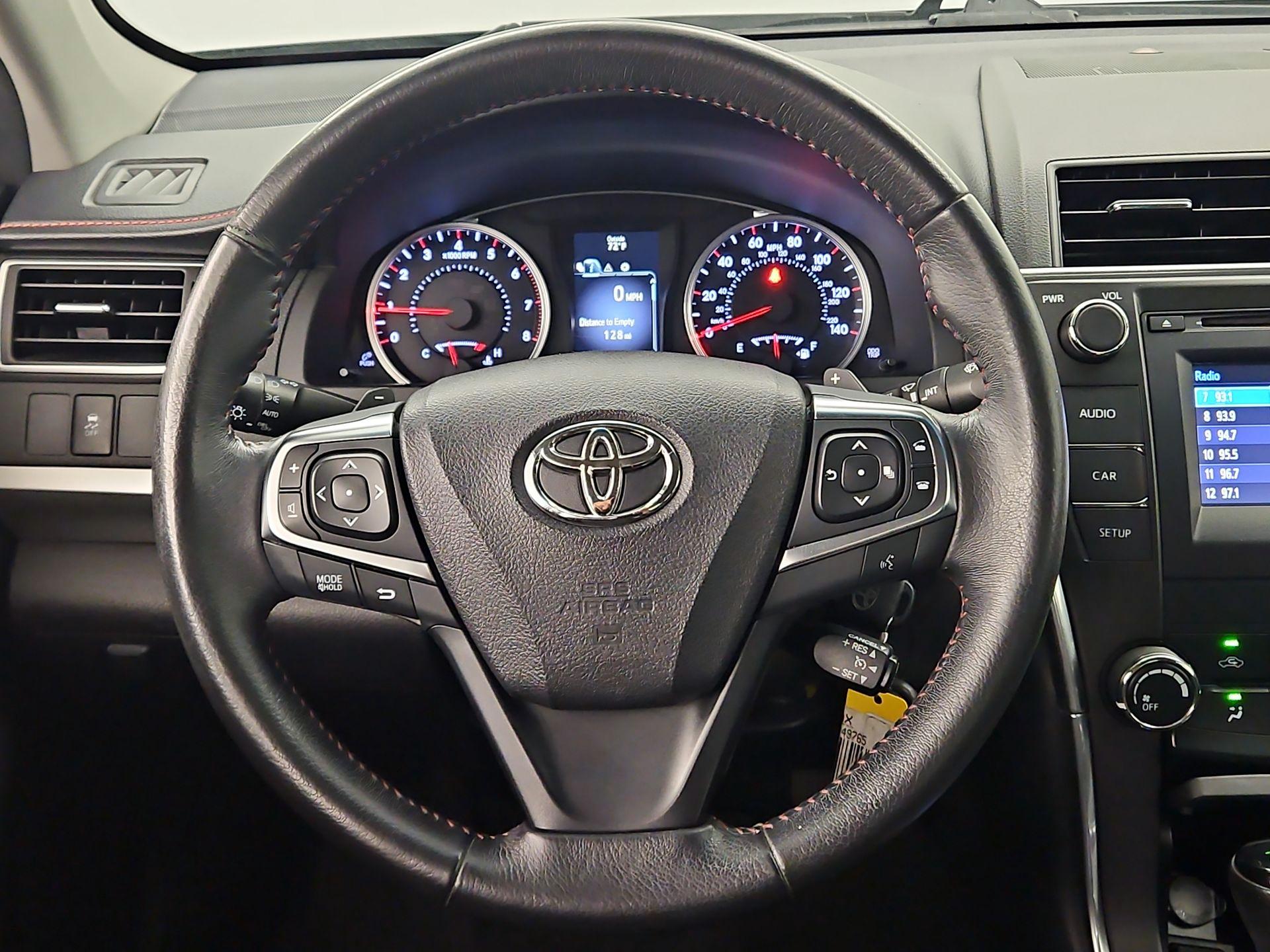 Thumbnail: 2017 Toyota Camry - 10