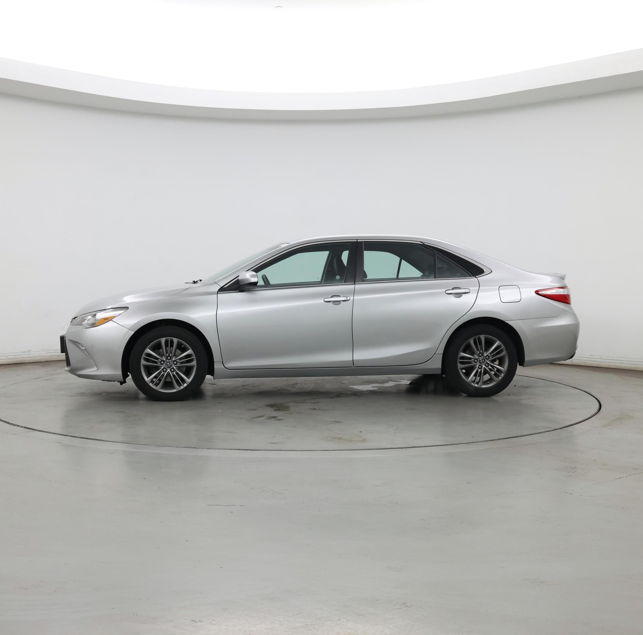 Thumbnail: 2017 Toyota Camry - 3