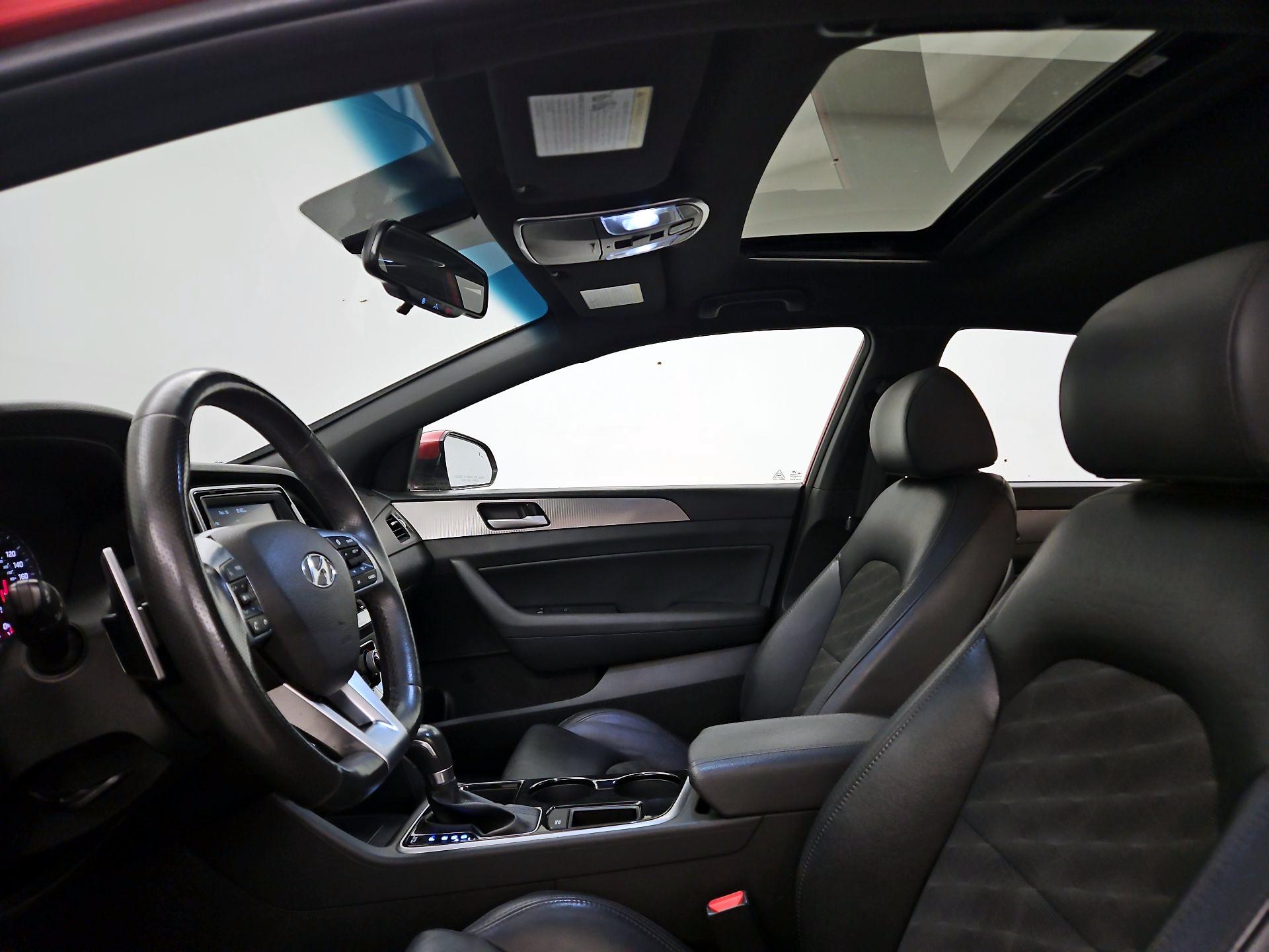 Thumbnail: 2019 Hyundai Sonata - 19