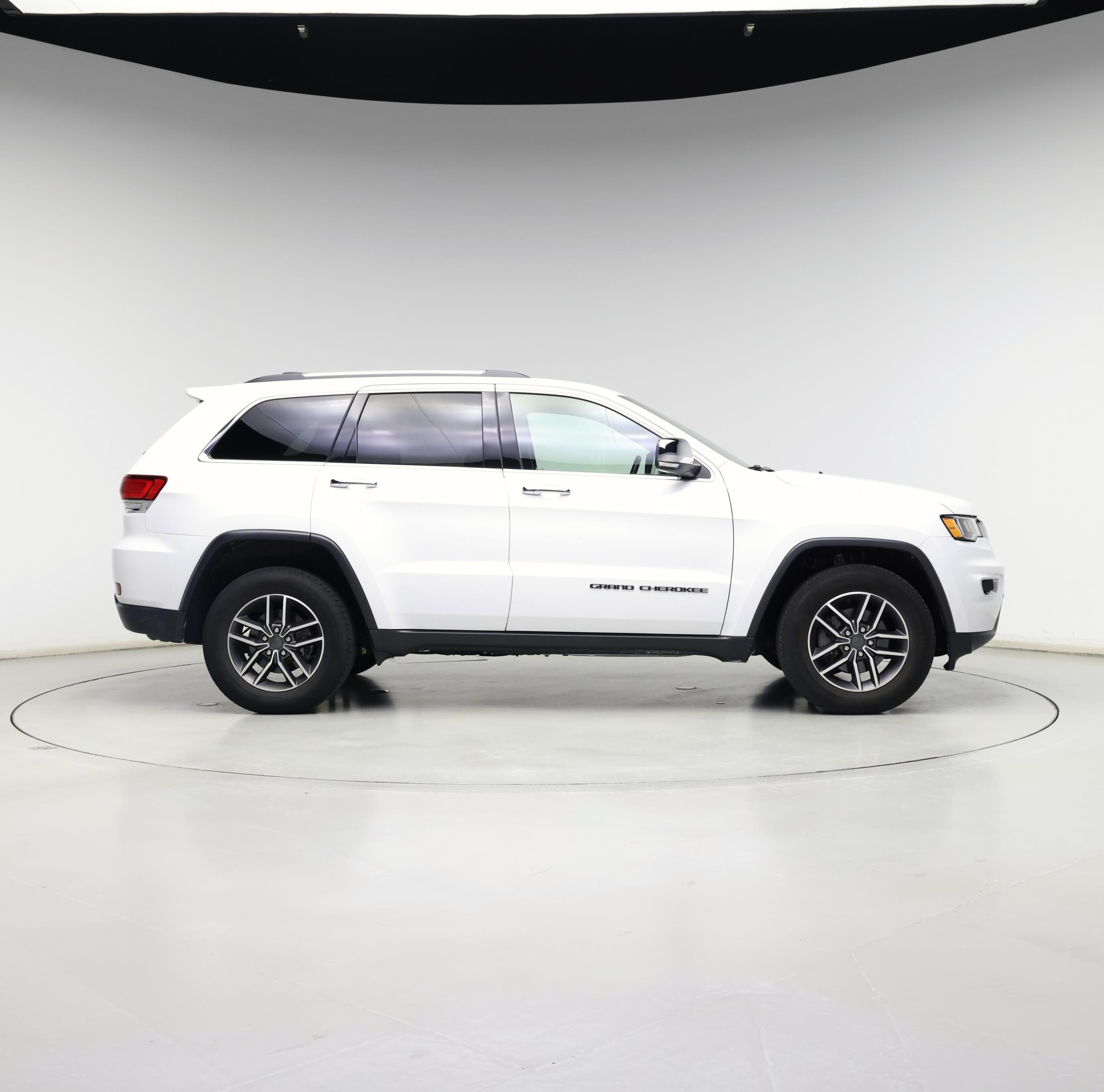 Thumbnail: 2020 Jeep Grand Cherokee - 7